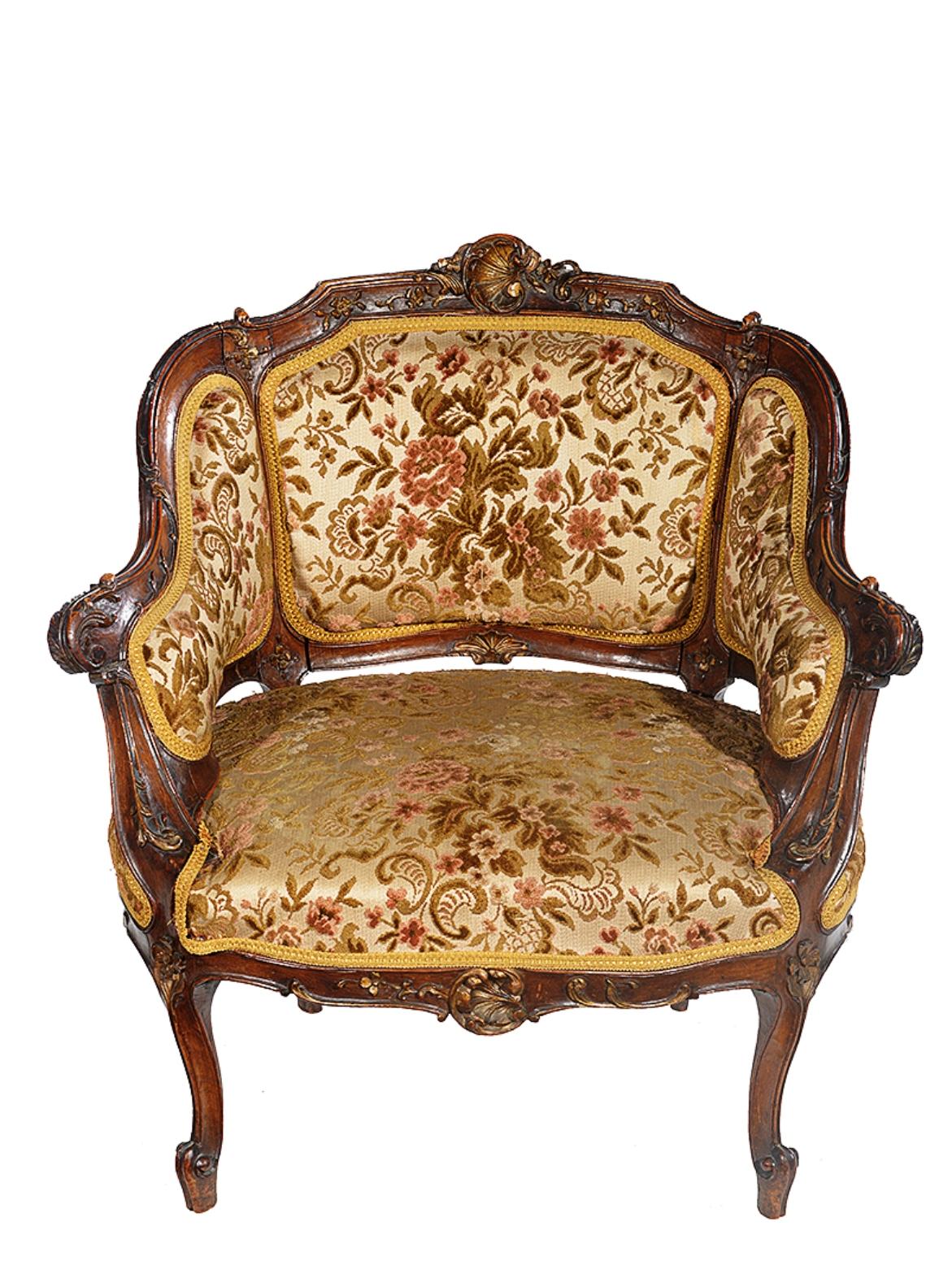 Late 19th Century French Louis XV Style Walnut Framed Petite Bergère Chair For Sale 3