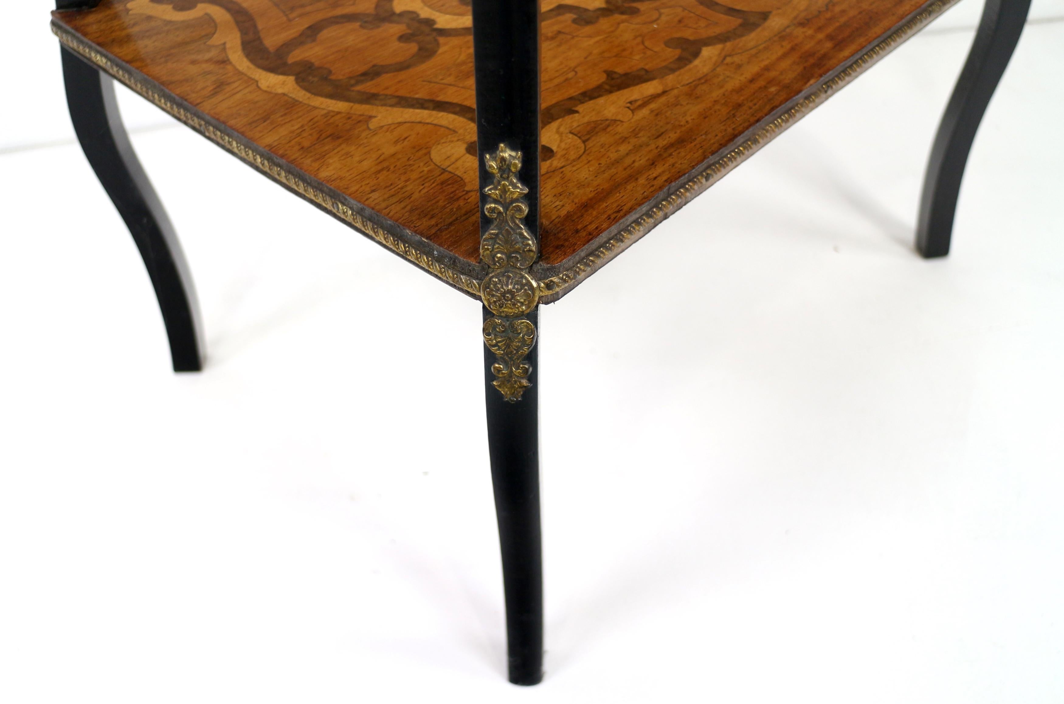 Ein französischer Poudreuse- oder Arbeitstisch aus dem späten 19. Jahrhundert unter Napoleon III. im Angebot 6