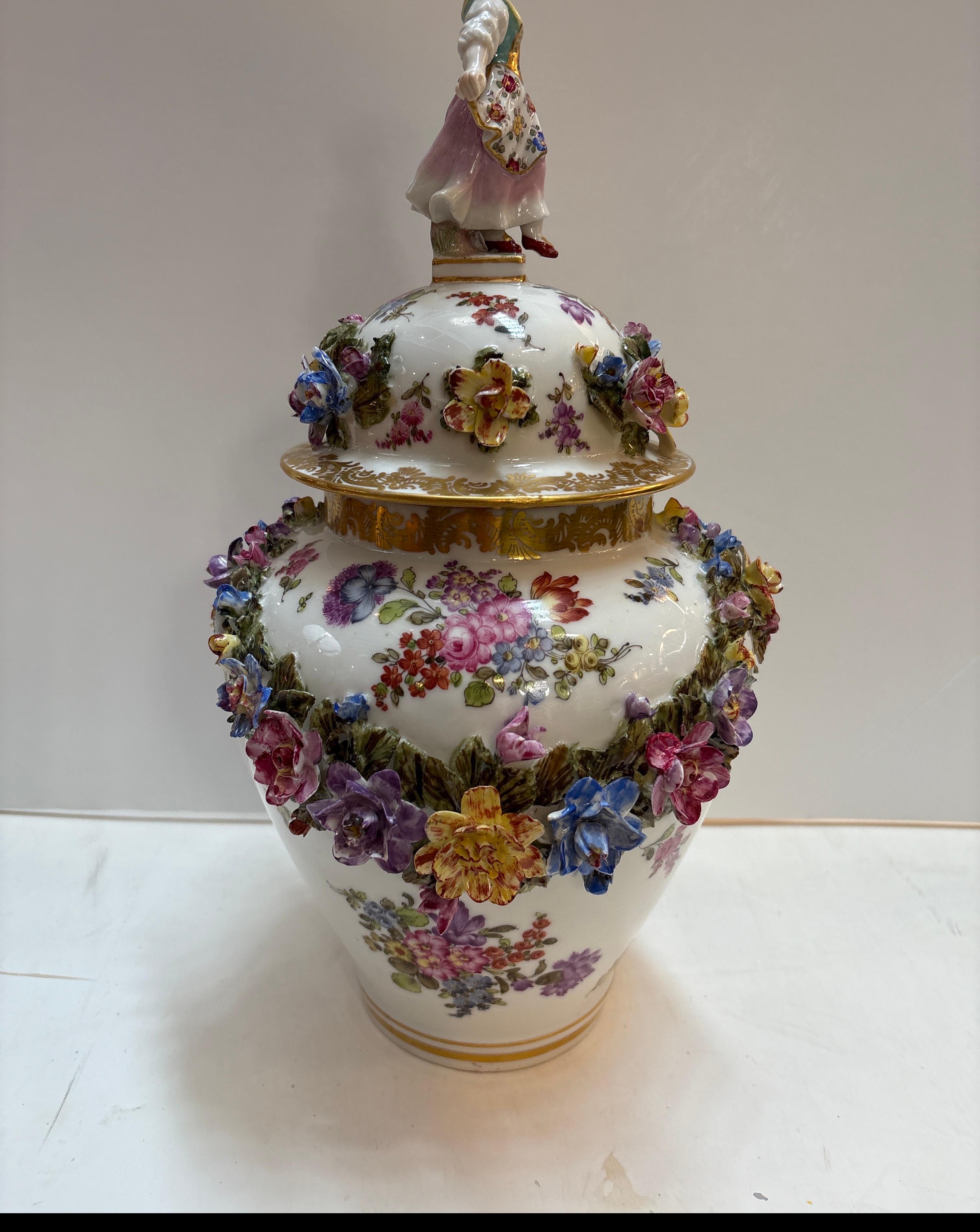 A Late 19th Century Hand Painted Dresden urn In Good Condition For Sale In Lambertville, NJ