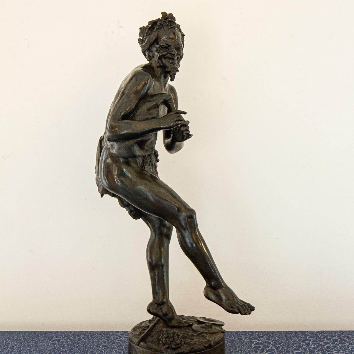 Late 19th Century Large French Bronze of a Musician In Good Condition In Donhead St Mary, Wiltshire
