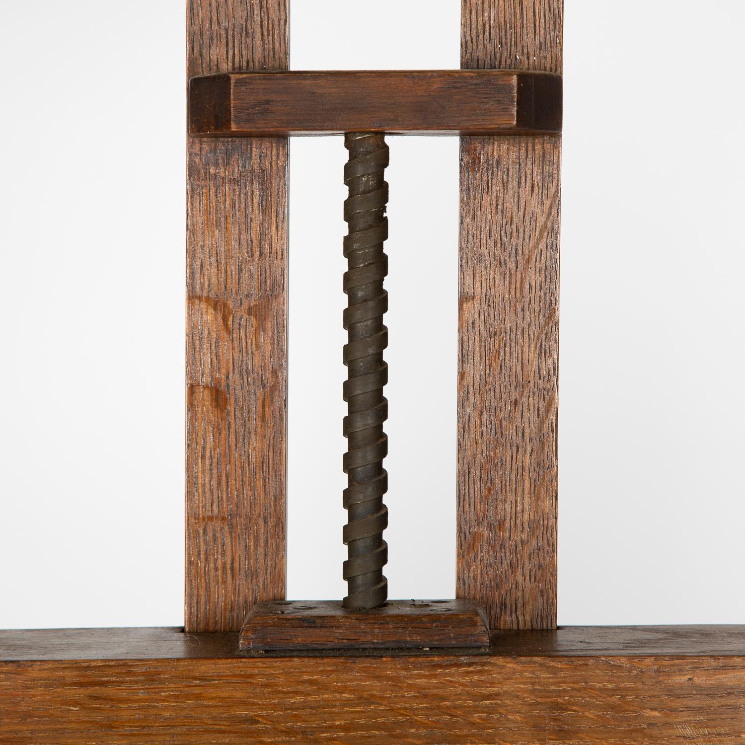 Late 19th Century Oak Hand Cranked Easel 8