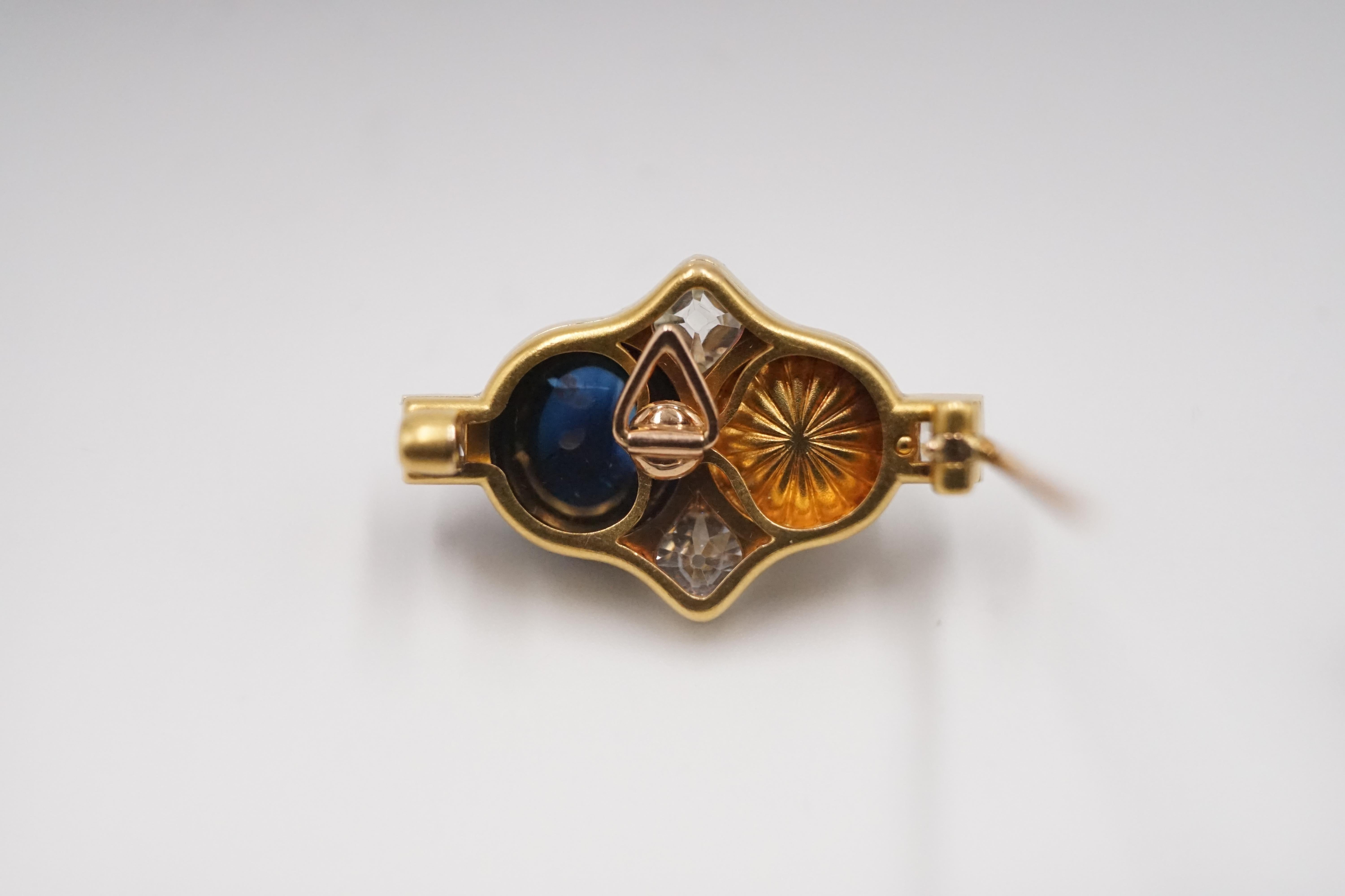 Late 19th Century Russian 10.4 Carat Natural Sapphire, Natural Pearl Gold Brooch In Excellent Condition In London, GB