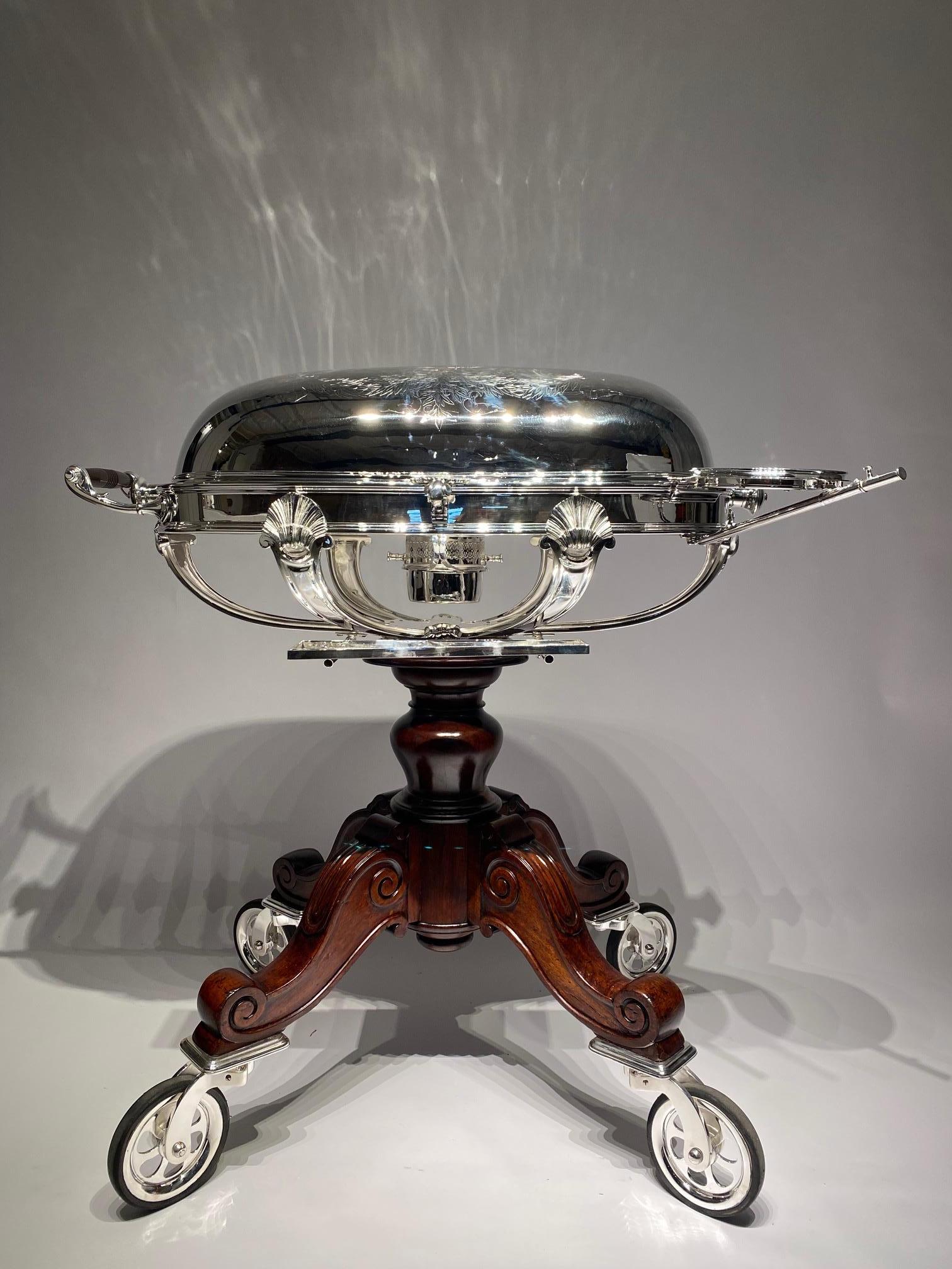 Ein versilberter Schnitz- oder Fleischwagen aus dem späten 19. Jahrhundert von Christofle Paris. (Napoleon III.) im Angebot
