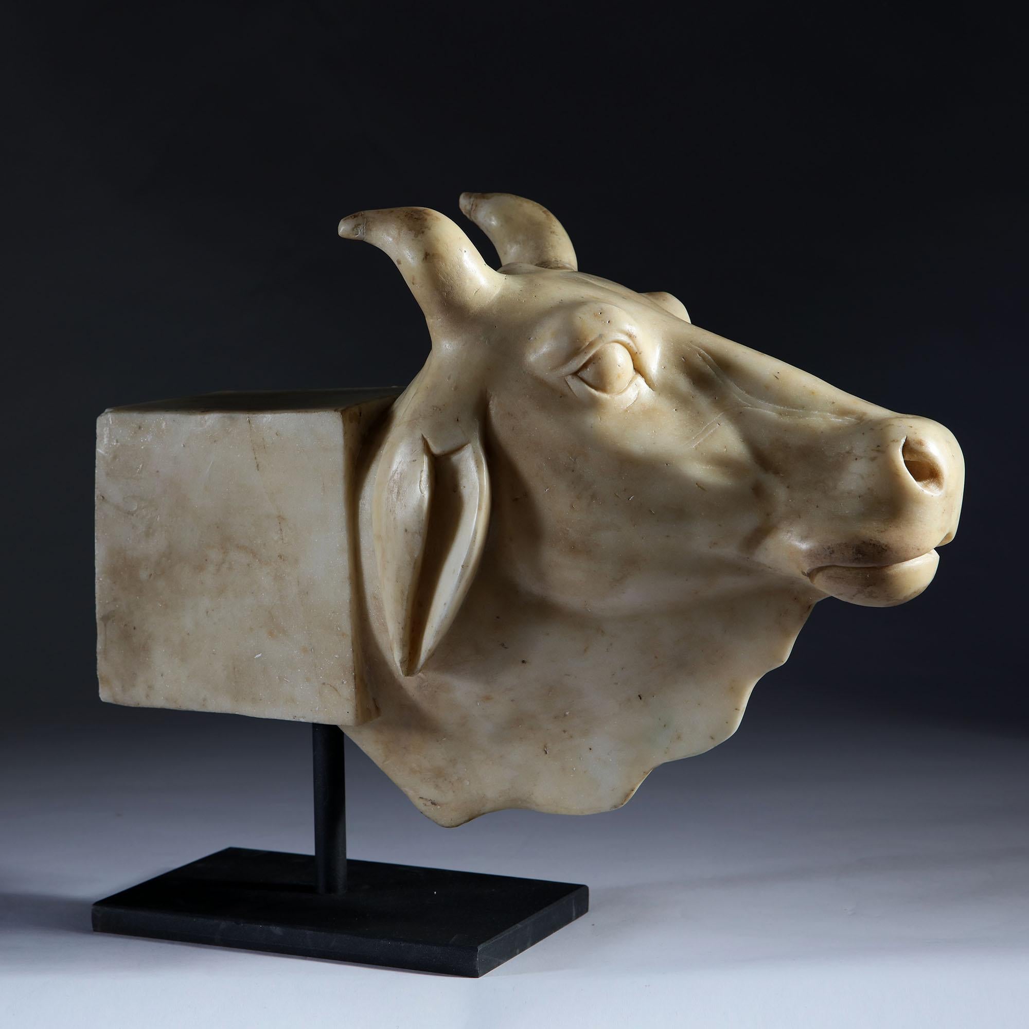 Late 19th Century White Marble Sculpture of an Indian Nandi Bull In Good Condition In London, GB