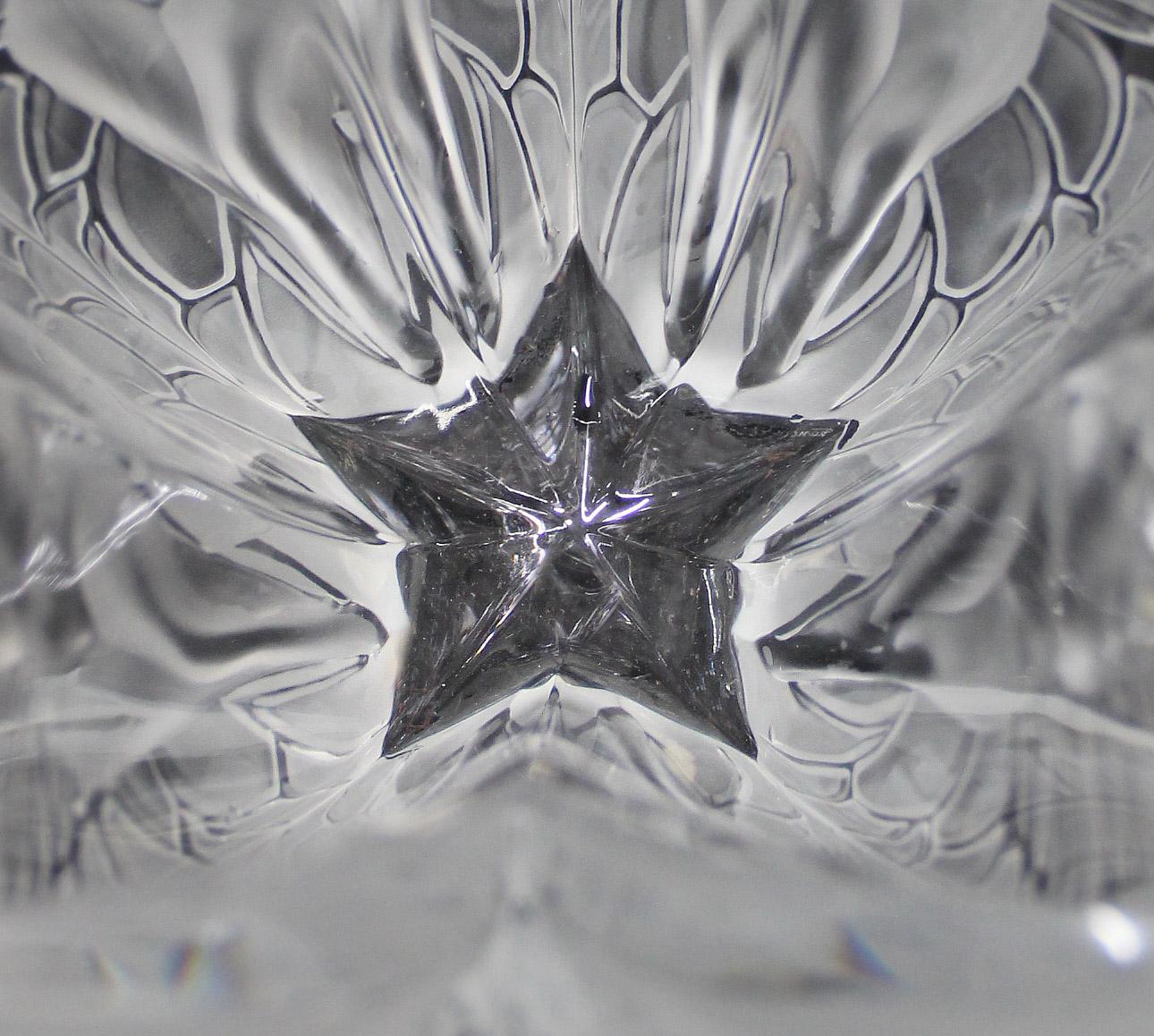 Cristal Vase en cristal de chrysalide de Lalique de la fin du 20e siècle en vente