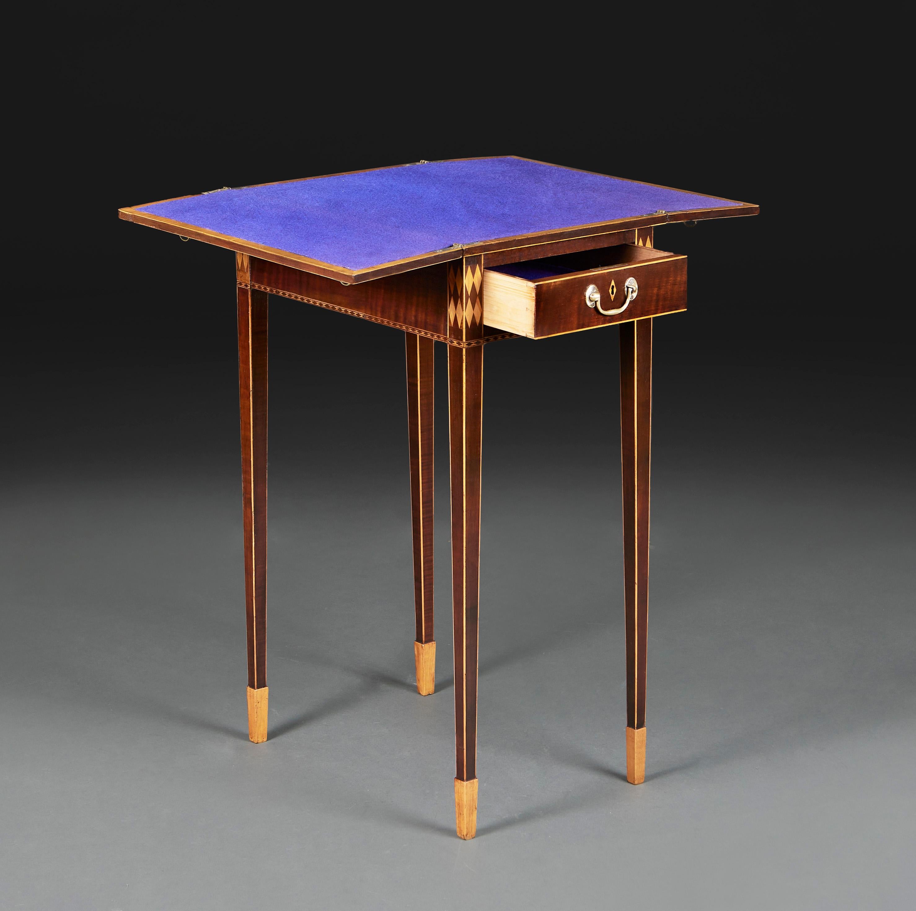 A Late Eighteenth Century Writing Table of Diminutive Proportions  In Good Condition In London, GB