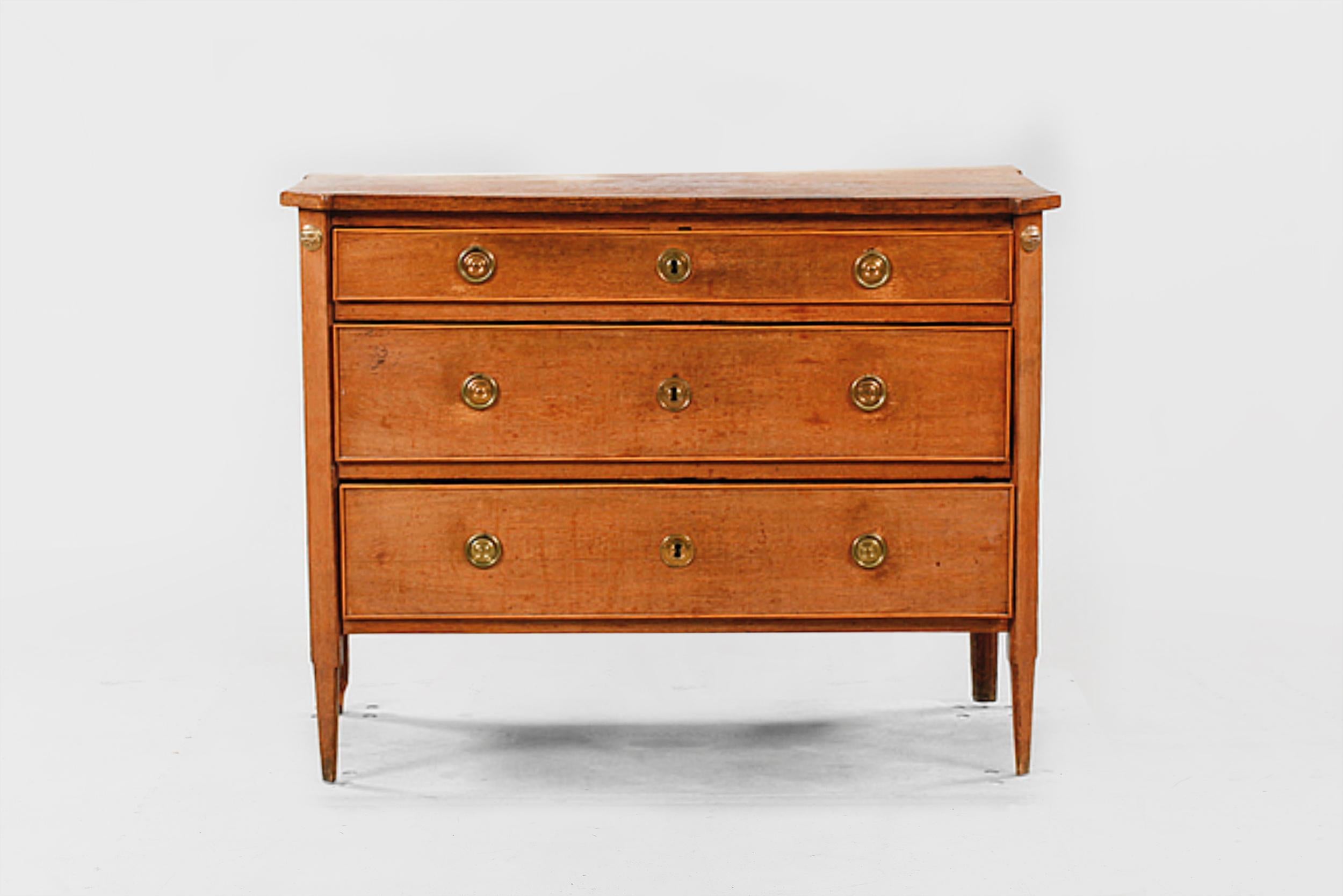 Late Gustavian Chest of Drawers from 19th Century In Good Condition For Sale In Barcelona, ES