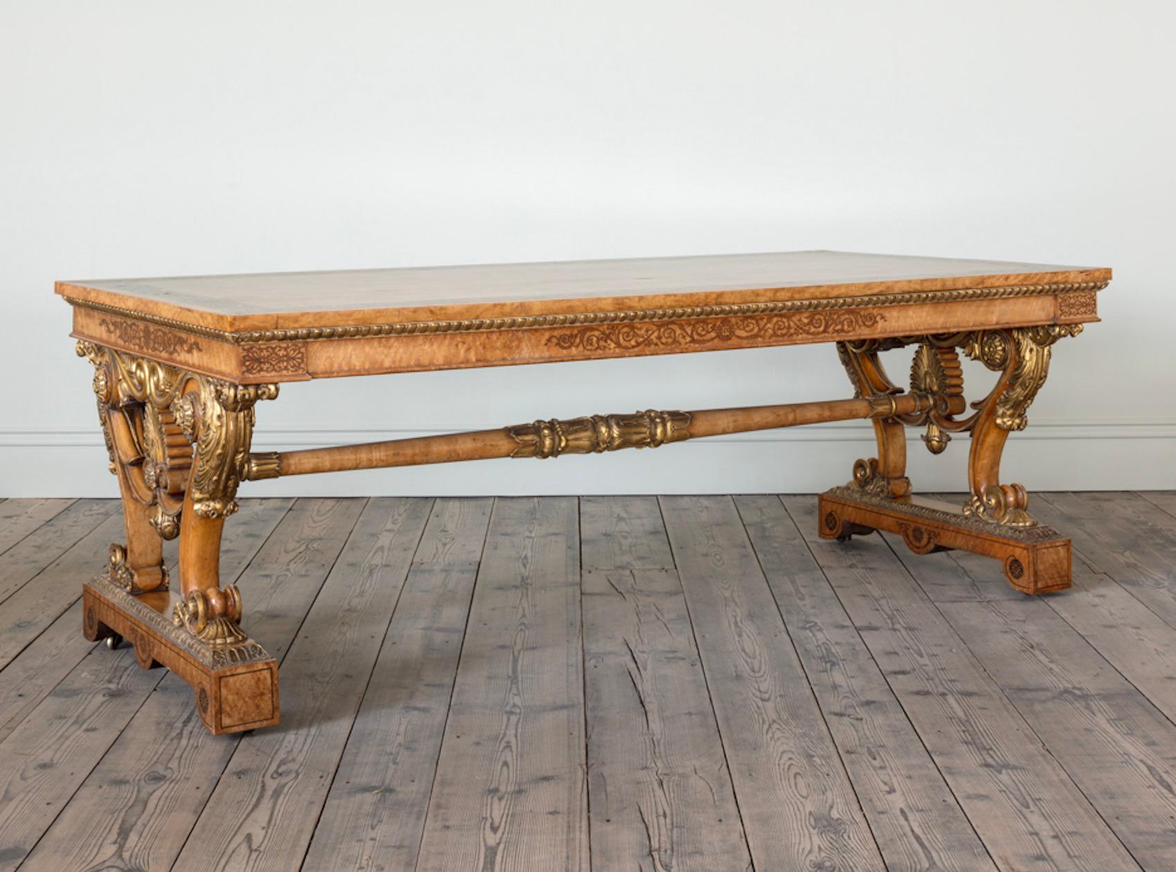 A Late Regency Birdseye Maple Table In Good Condition For Sale In London, GB
