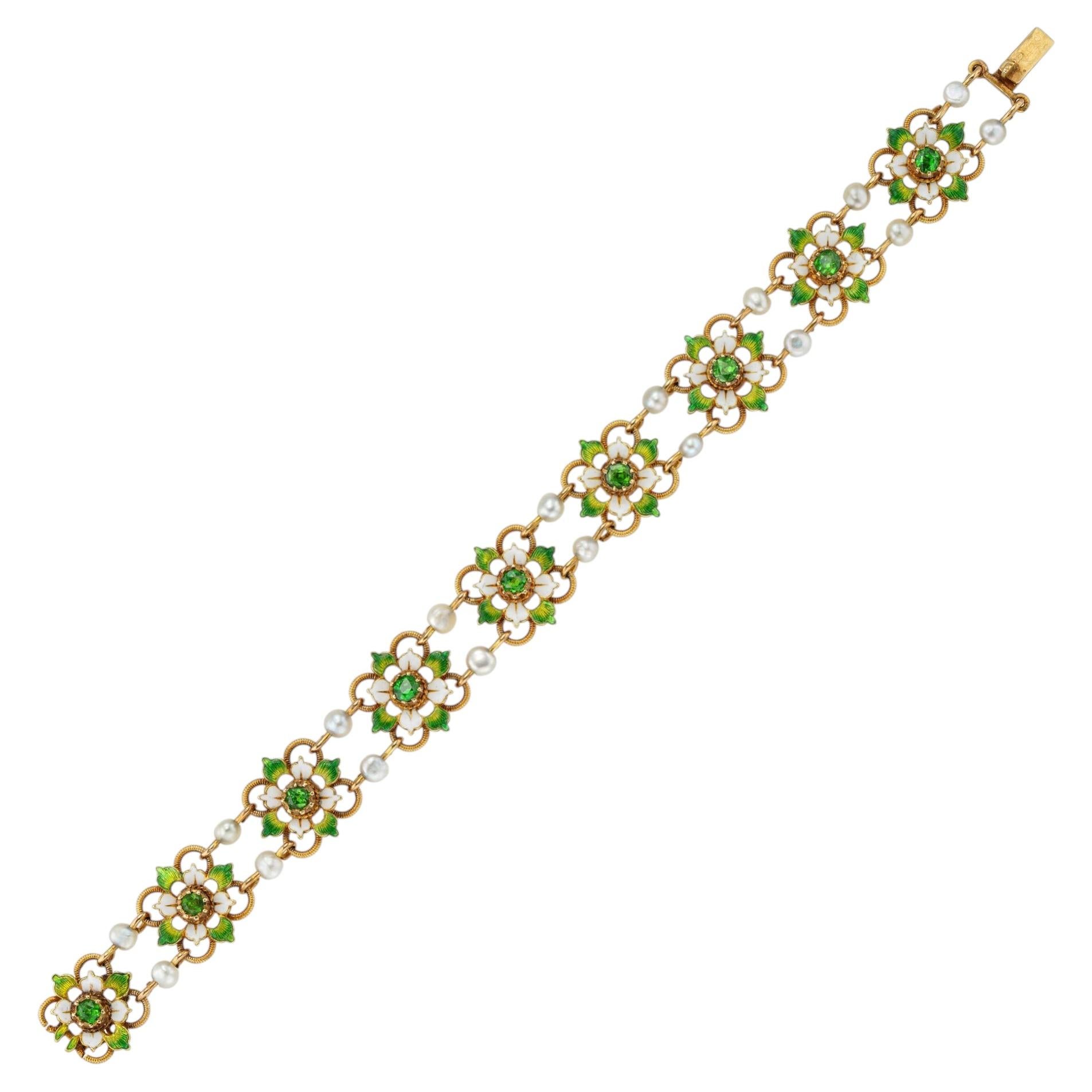Un bracciale con granati demantoidi del tardo periodo vittoriano
