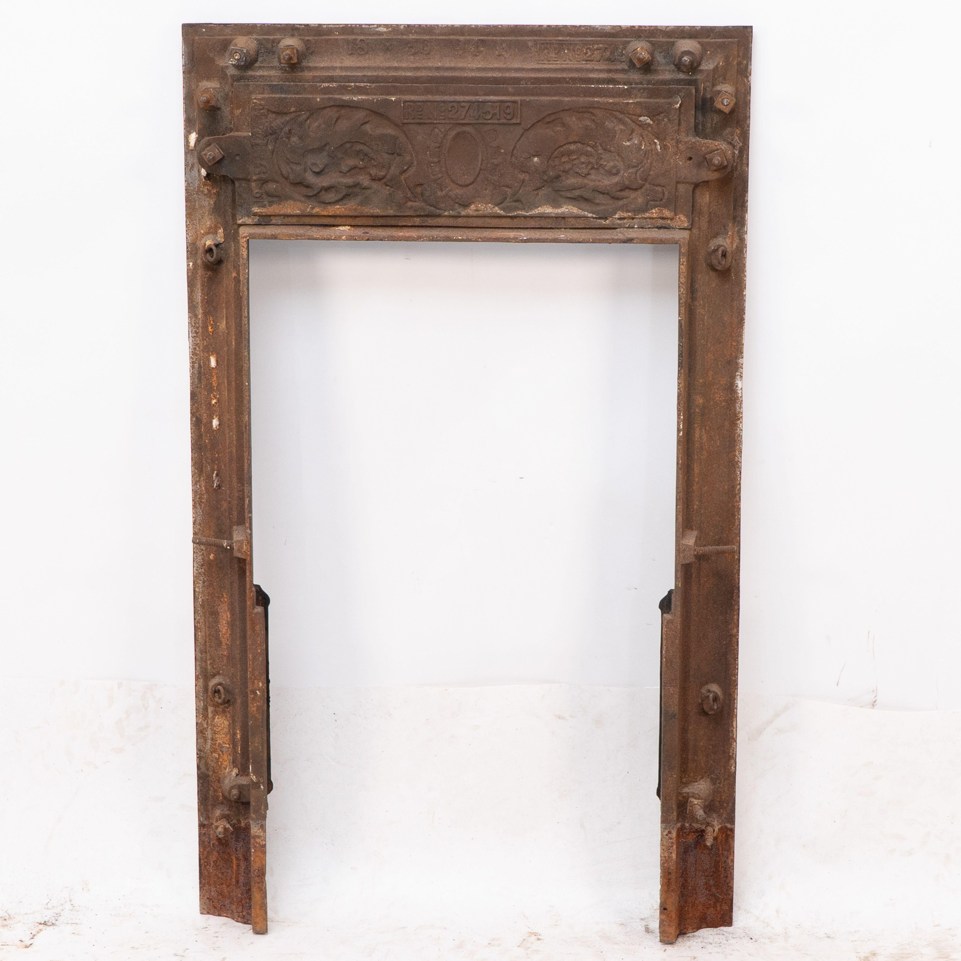 A late Victorian fireplace with stylized floral details to the top For Sale 4