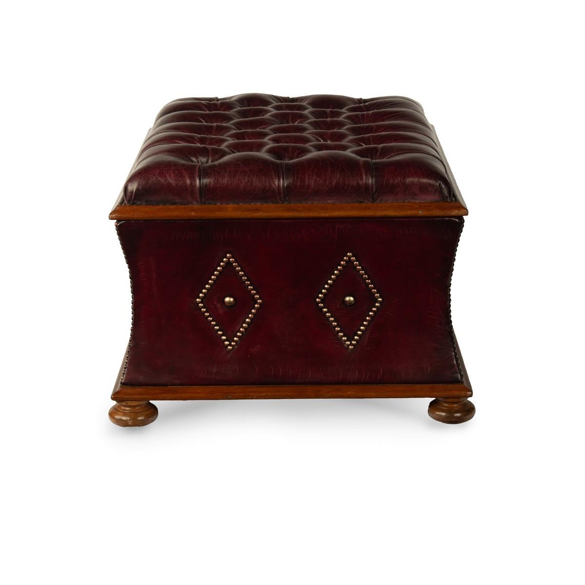 A late Victorian mahogany leathered box stool or Ottoman In Good Condition For Sale In Lymington, Hampshire
