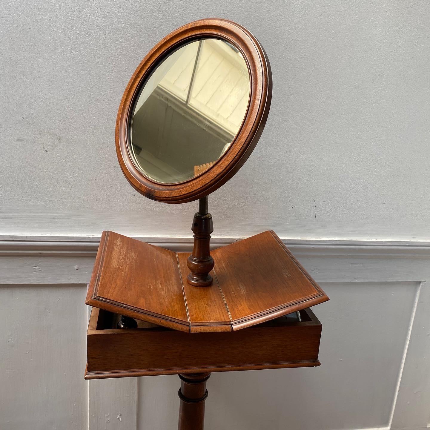 Late Victorian Mahogany Shaving Stand 1