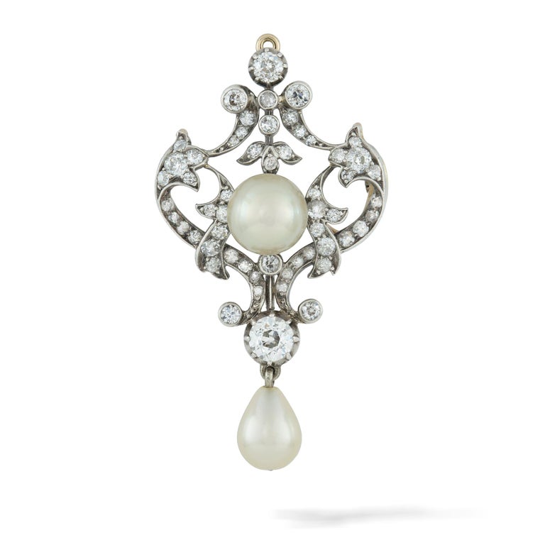 Late Victorian Natural Pearl and Diamond Brooch/Pendant In Good Condition For Sale In London, GB