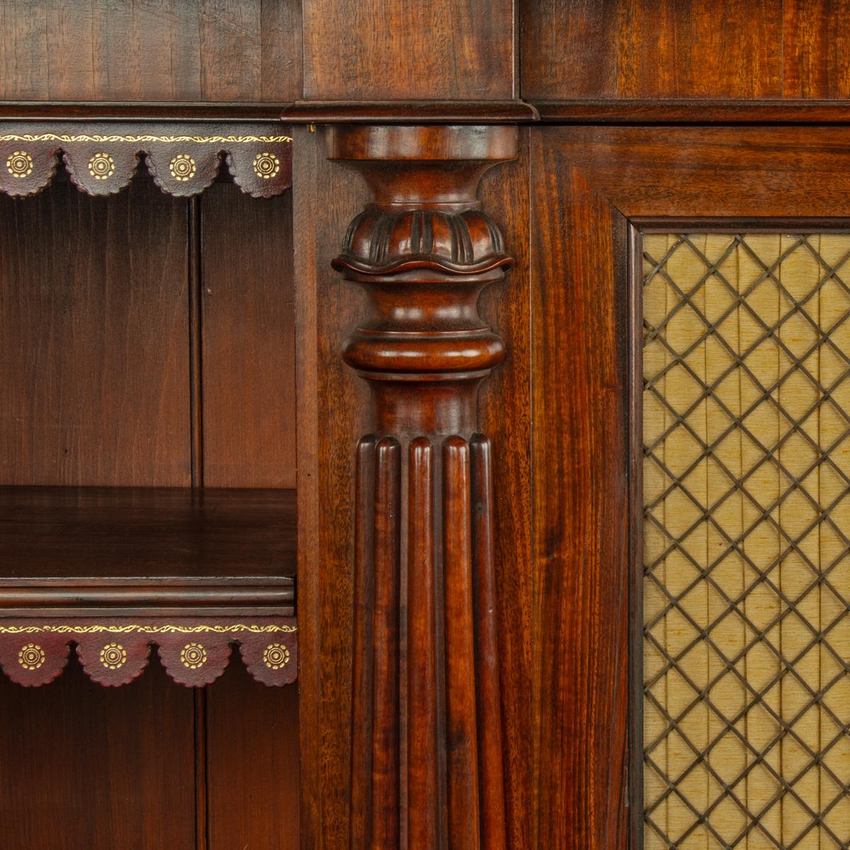 XIX secolo Una libreria a giorno in legno di palissandro della fine di William IV, di Gillows in vendita