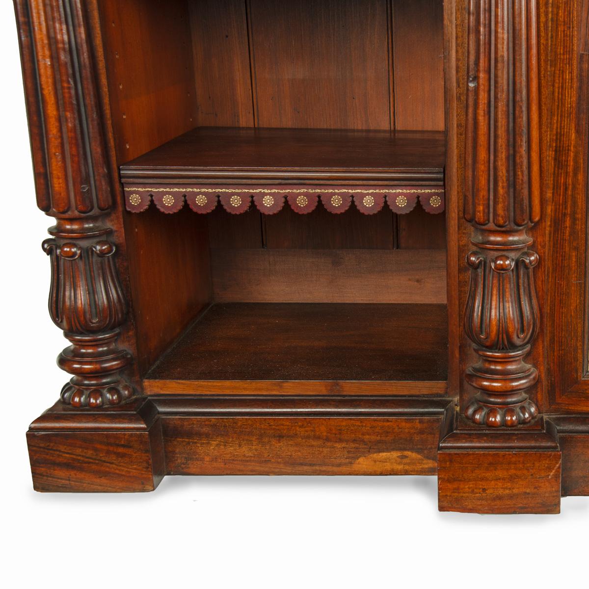 Palissandro Una libreria a giorno in legno di palissandro della fine di William IV, di Gillows in vendita