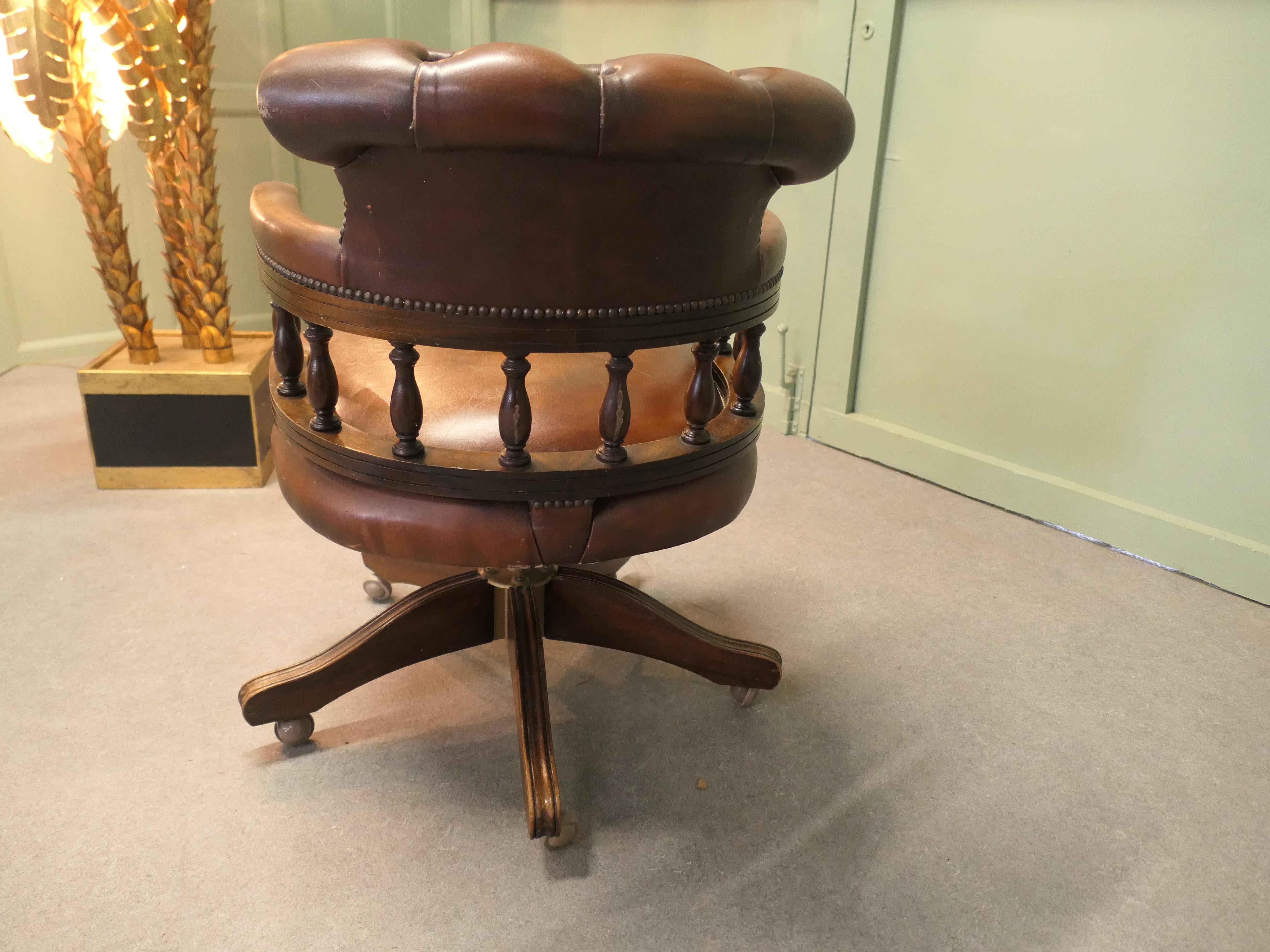 19th Century A Leather Hide Swivelling Desk Chair or Captains Chair For Sale