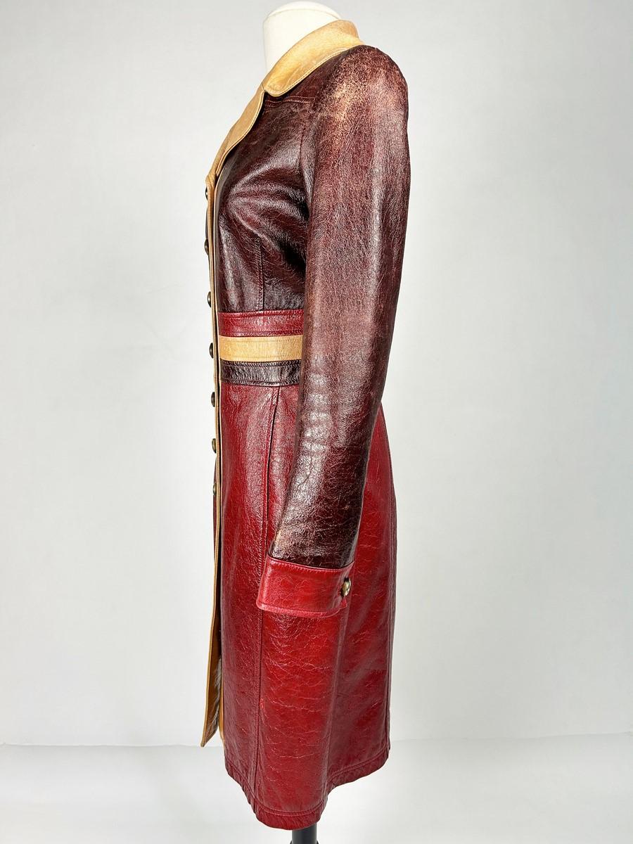 A leather trench coat by Dolce Gabbana - Italy Circa 1995-2000 For Sale 3