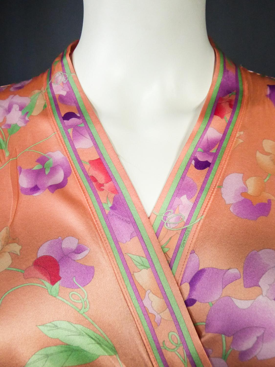 A Léonard Japanese-inspired Interior Robe in Printed Silk Satin Circa 2006 For Sale 2