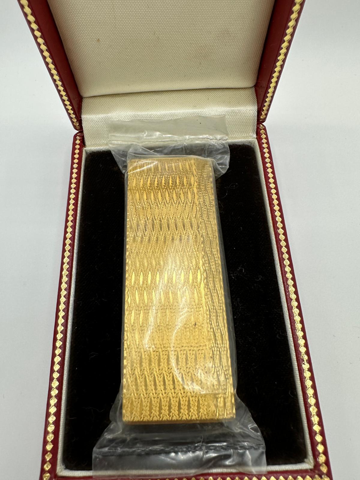 Art Deco A Les Must De Cartier Paris 18k gold plated lighter