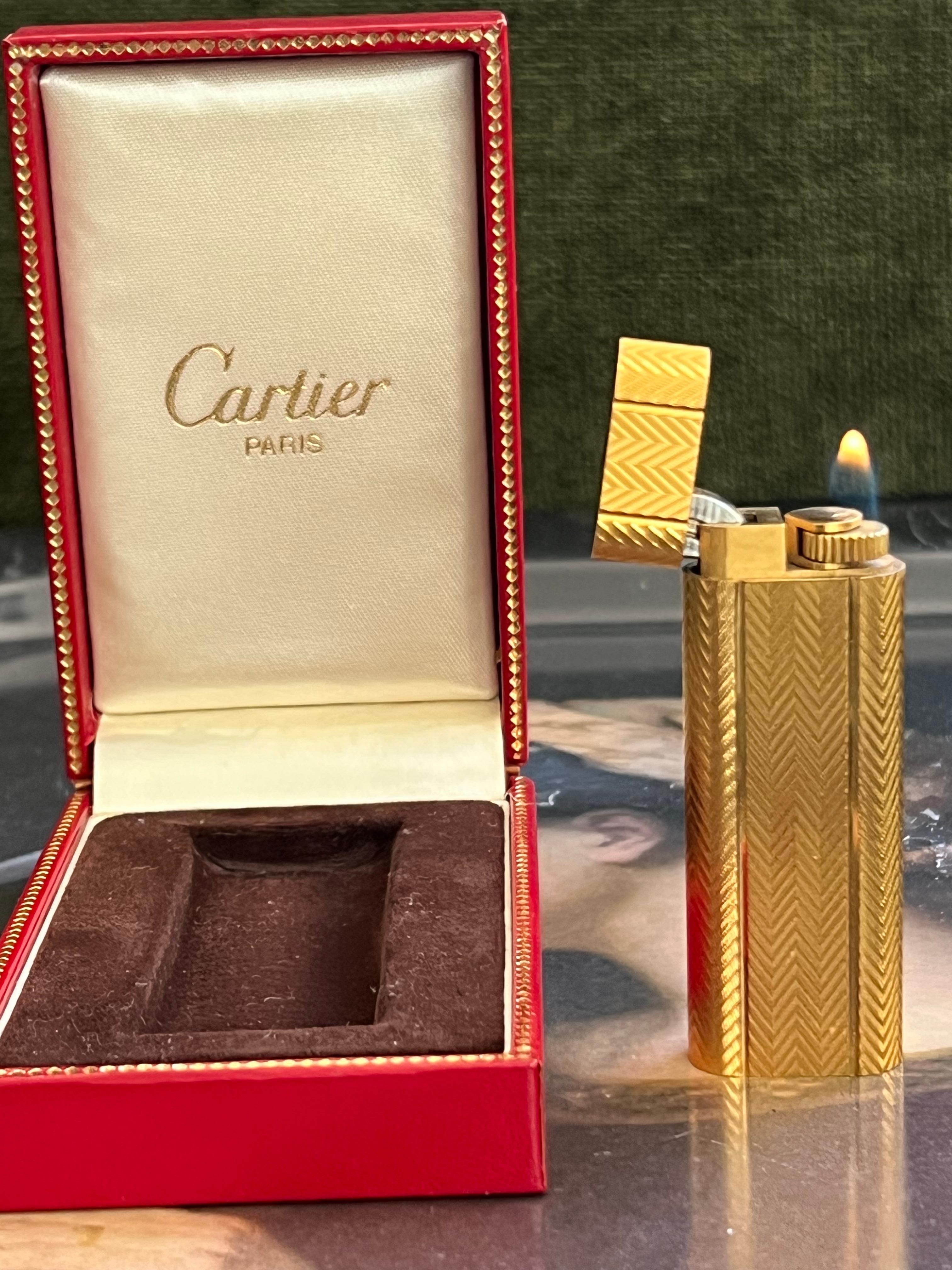 Women's or Men's Les Must de Cartier Paris 18k Gold Plated Lighter