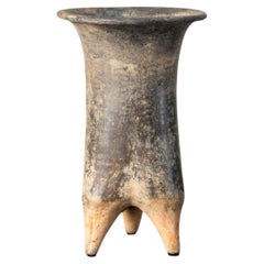 A Li (鬲) Tripod Vessel