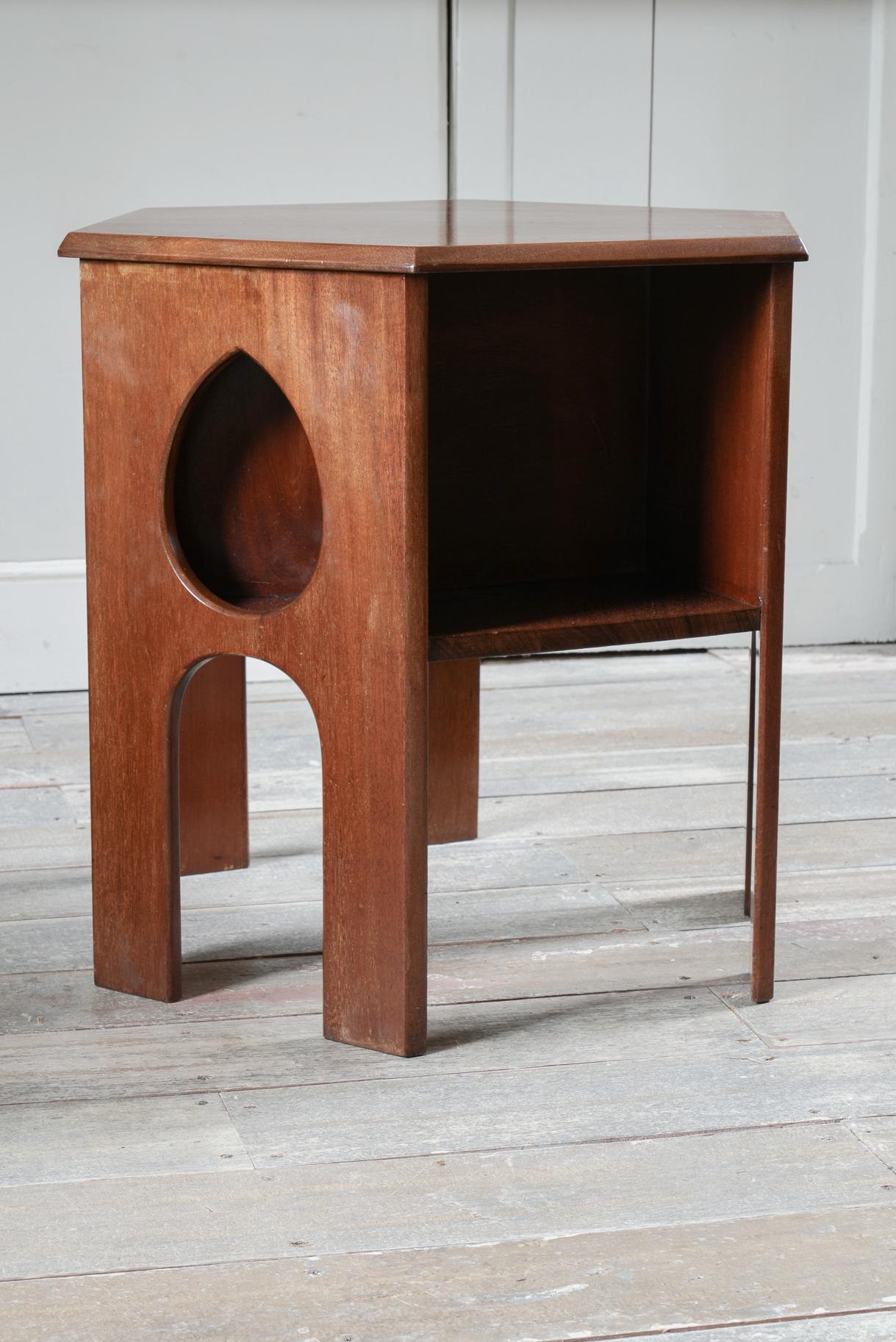A Liberty Side Table In Good Condition For Sale In Conwy, GB