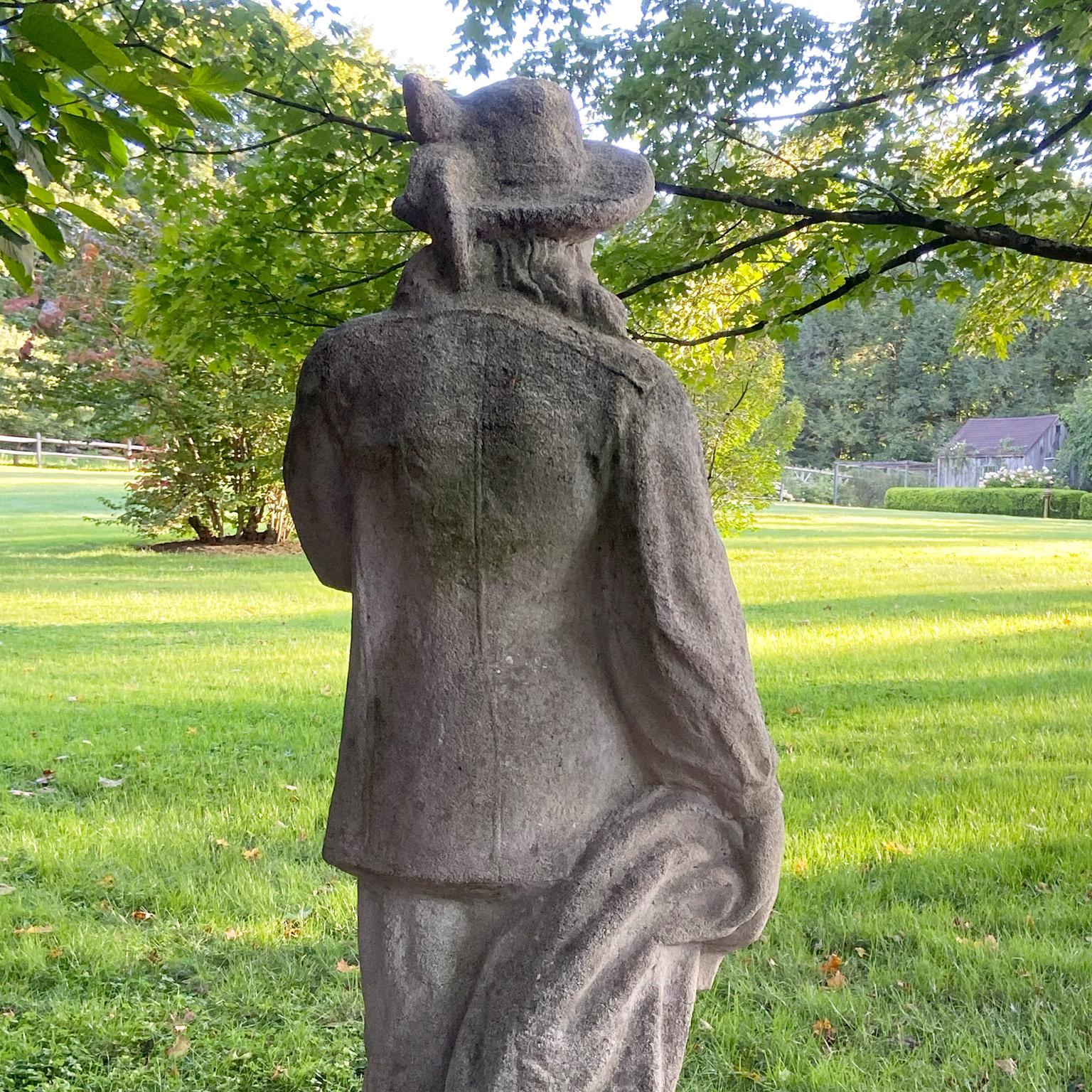 Statue en pierre de composition grandeur nature d'un chasseur gentilhomme en vente 2
