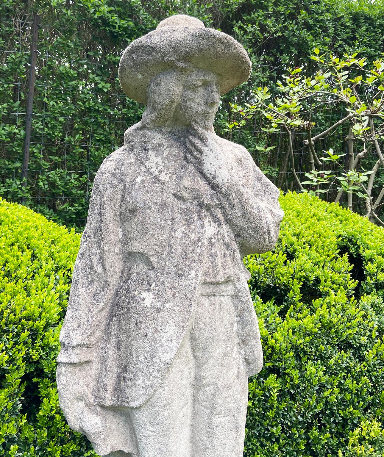 Anglais Statue en pierre de composition grandeur nature d'un chasseur gentilhomme en vente