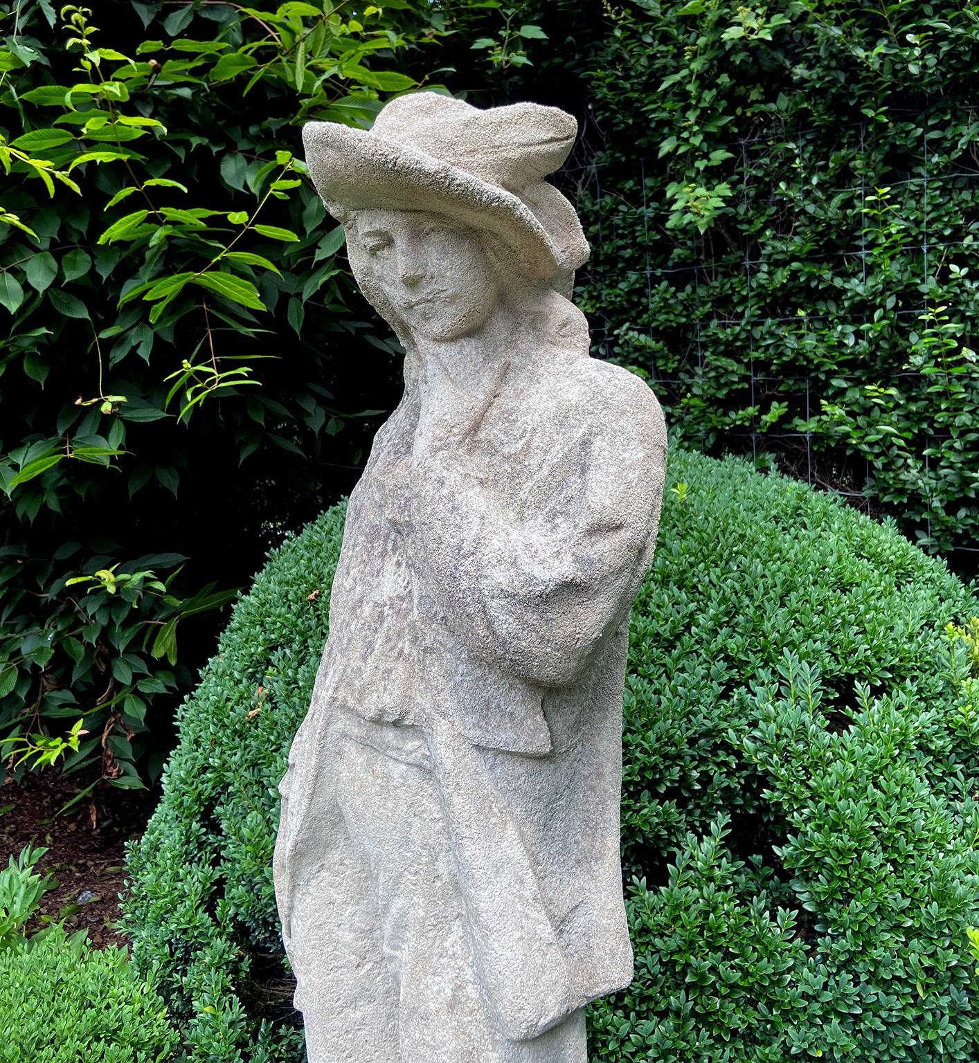 Moulage Statue en pierre de composition grandeur nature d'un chasseur gentilhomme en vente