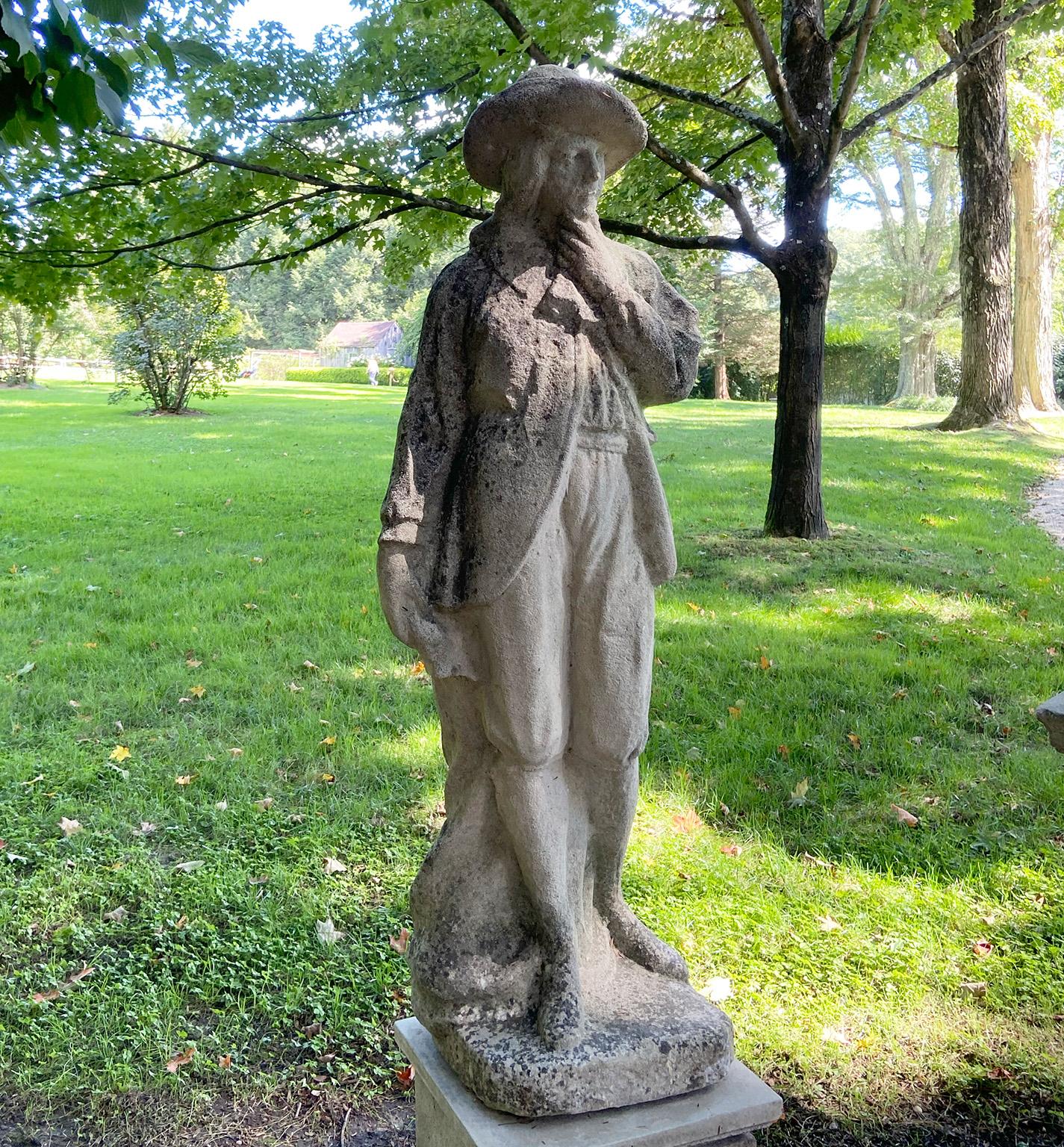 Statue en pierre de composition grandeur nature d'un chasseur gentilhomme Bon état - En vente à Katonah, NY