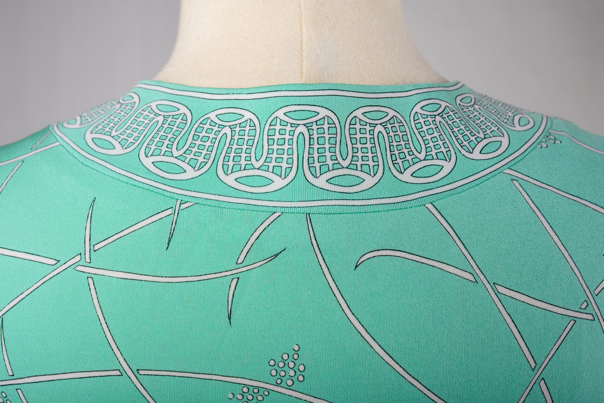 A light green printed silk jersey dress by Emilio Pucci - Italy Circa 1980 For Sale 9