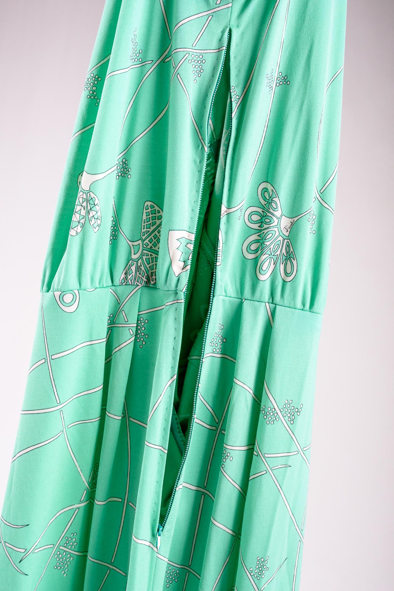 Women's A light green printed silk jersey dress by Emilio Pucci - Italy Circa 1980 For Sale