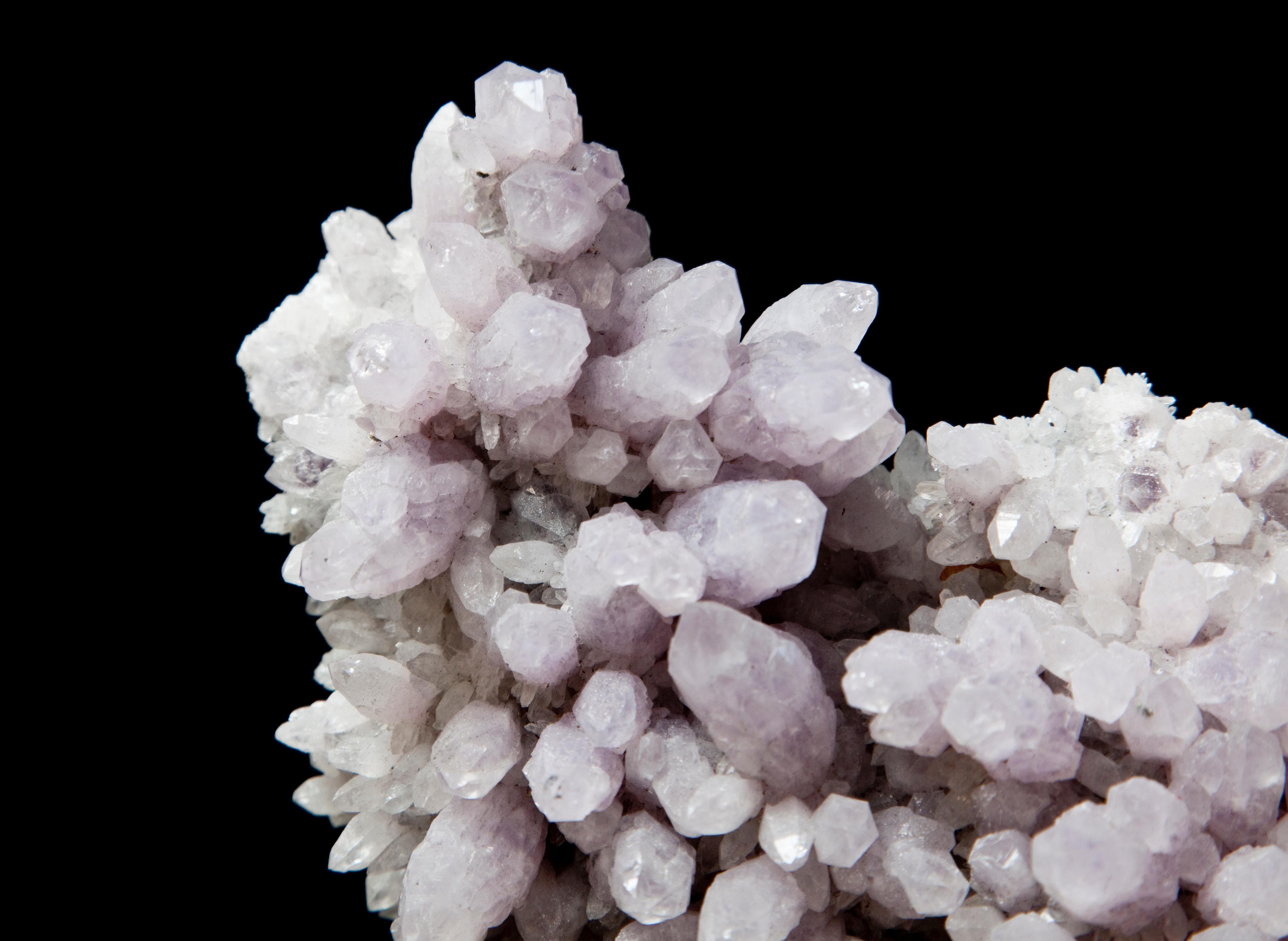 A lilac Amethyst Crystal Cluster mounted onto a mirrored steel base In Excellent Condition In London, GB