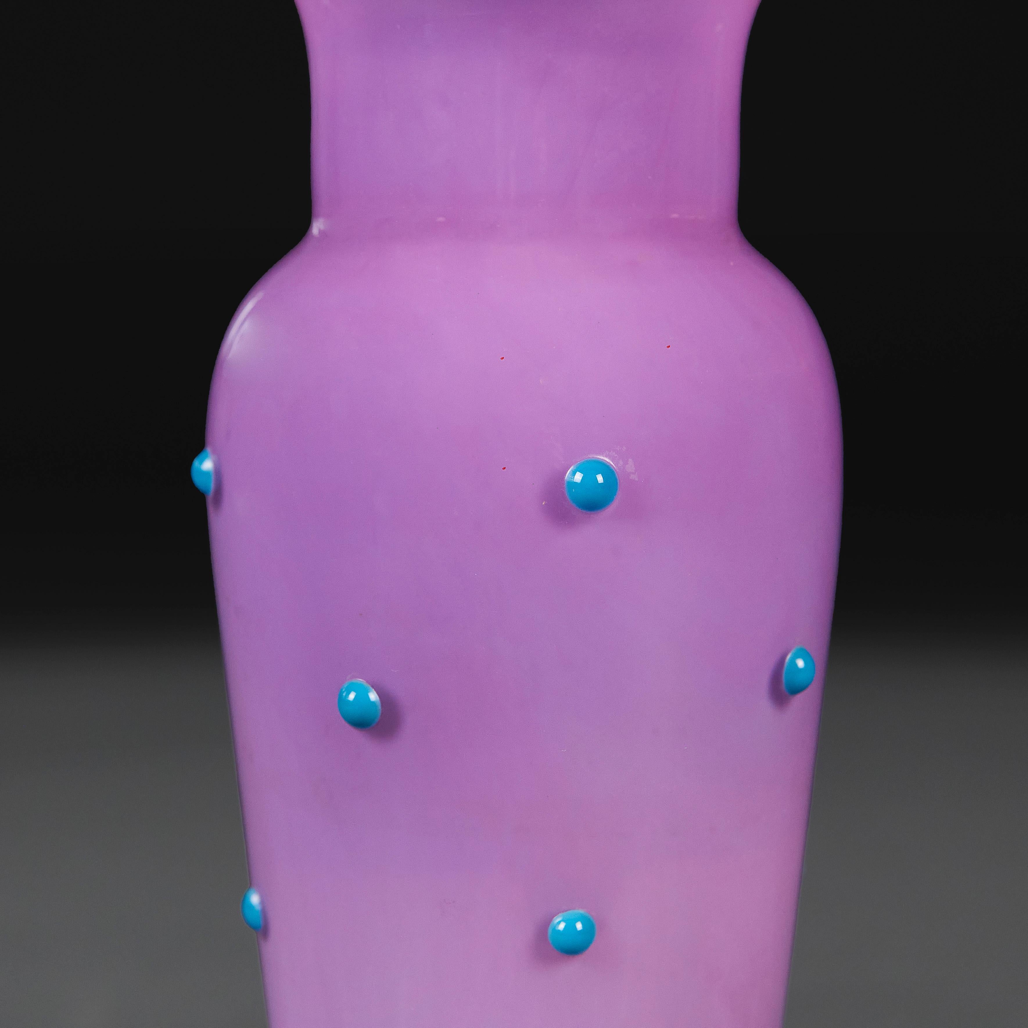 A Lilac and Blue Polka Dot Murano Glass Vase as a Table Lamp with Green Rim In Good Condition For Sale In London, GB