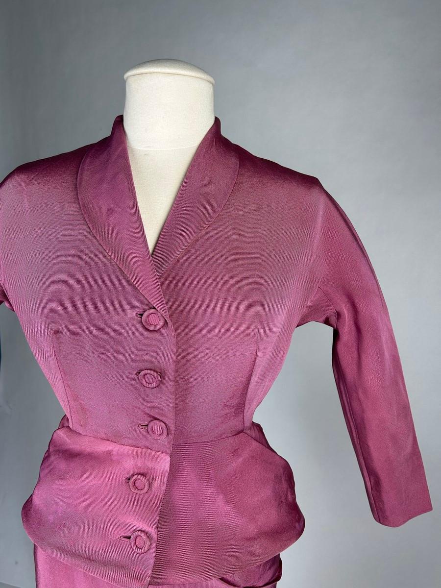A lilac silk Demi Couture Dress by Jacques Griffe - Paris Circa 1951 In Good Condition For Sale In Toulon, FR