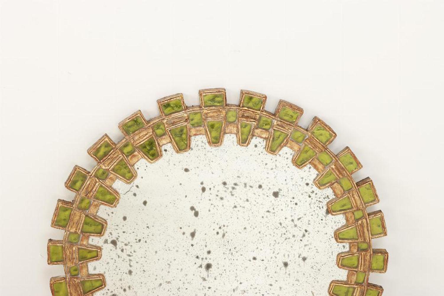 Miroir convexe en verre vert tilleul de style 