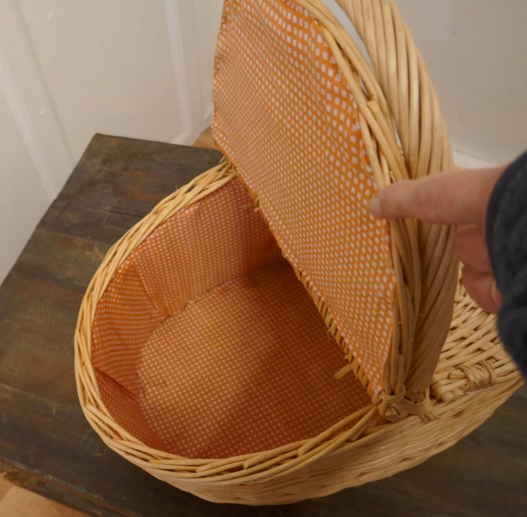Lined Oval Wicker Picnic Basket For Sale at 1stDibs