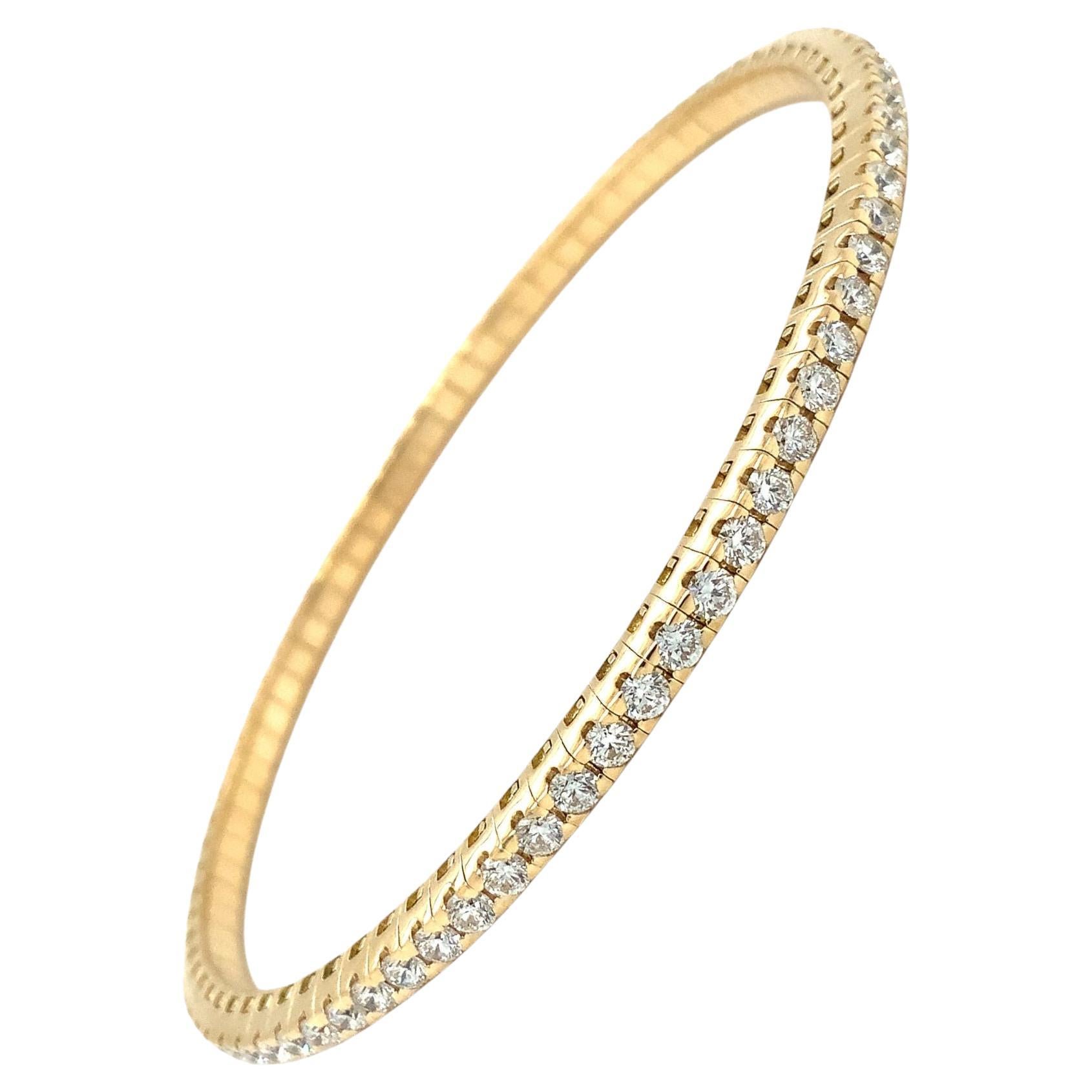 A Link Collection Classic Stretchy Diamond Bracelet 2.61ct Set in 18k Gold For Sale