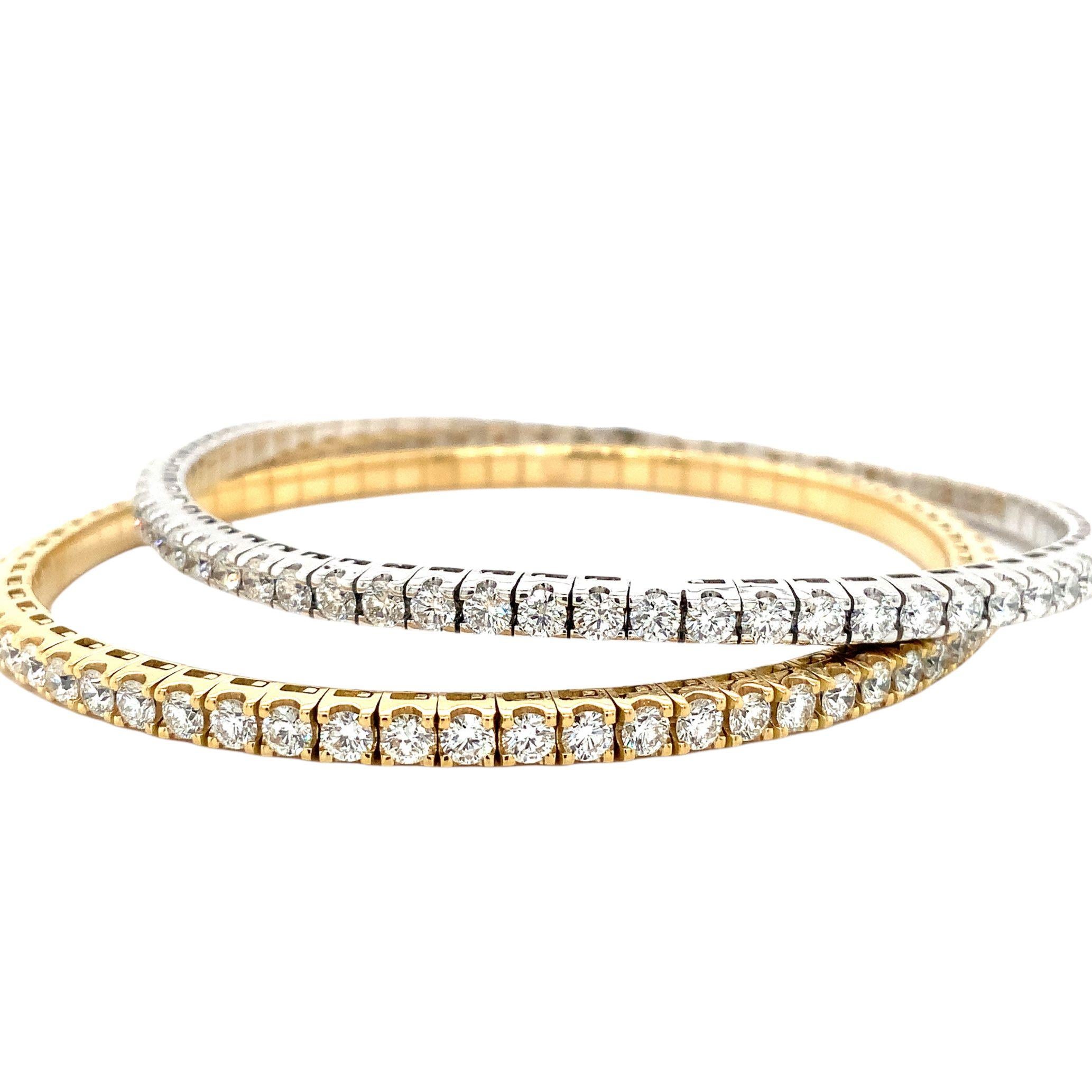 A Link Collection Classic Stretchy Diamond Bracelet 3.44ct Set in 18K Gold In New Condition For Sale In Los Gatos, CA