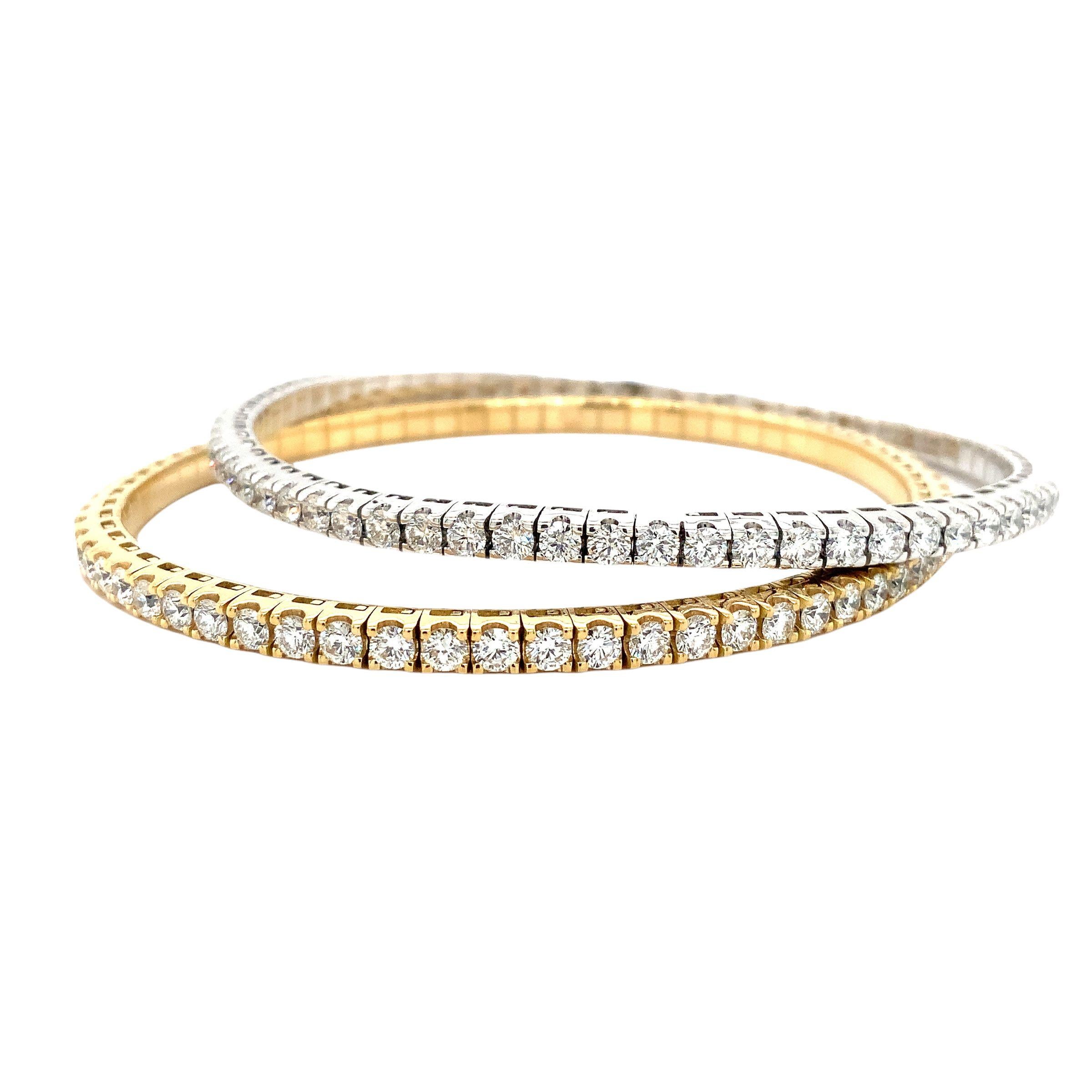 A Link Collection Classic Stretchy Diamond Bracelet 3.44ct Set in 18K Gold In New Condition For Sale In Los Gatos, CA