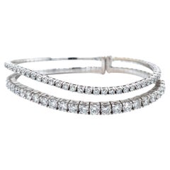 A Link diamante a onda a doppia fila 4,47 carati. Tw. Bracciale flessibile incastonato in 18 carati