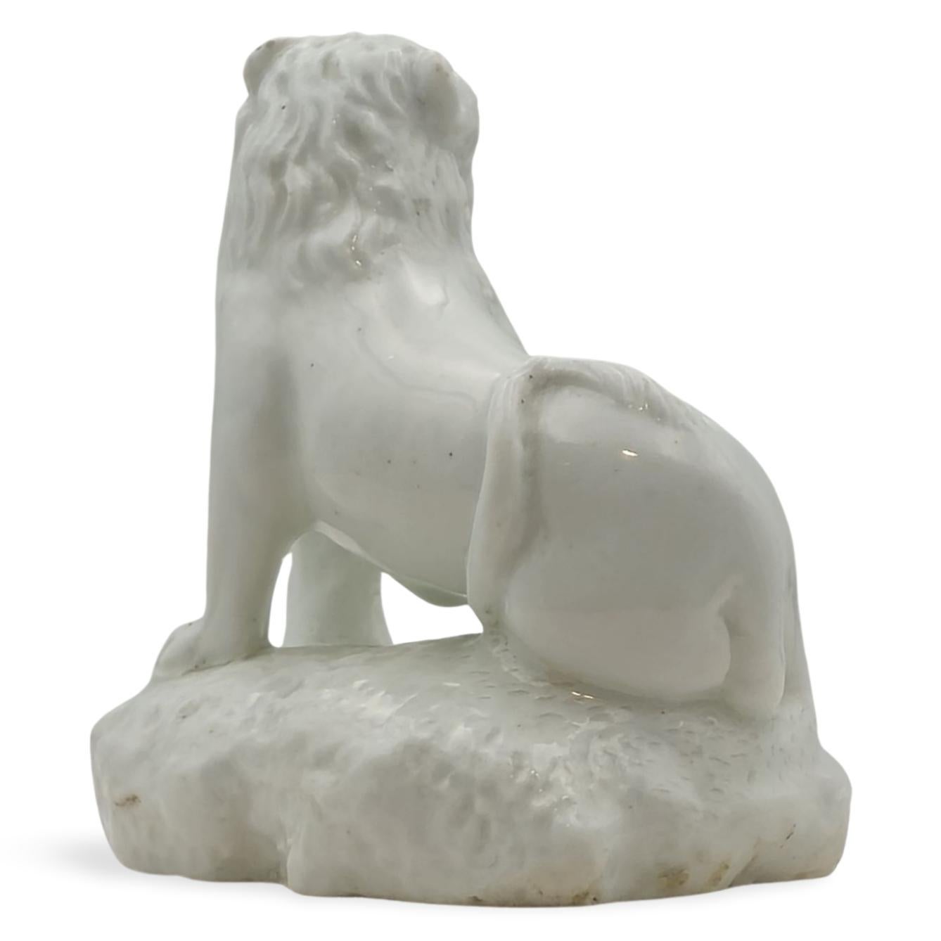 XVIII secolo Leone passante, fabbrica di Bow Porcelain, 1750 ca. in vendita