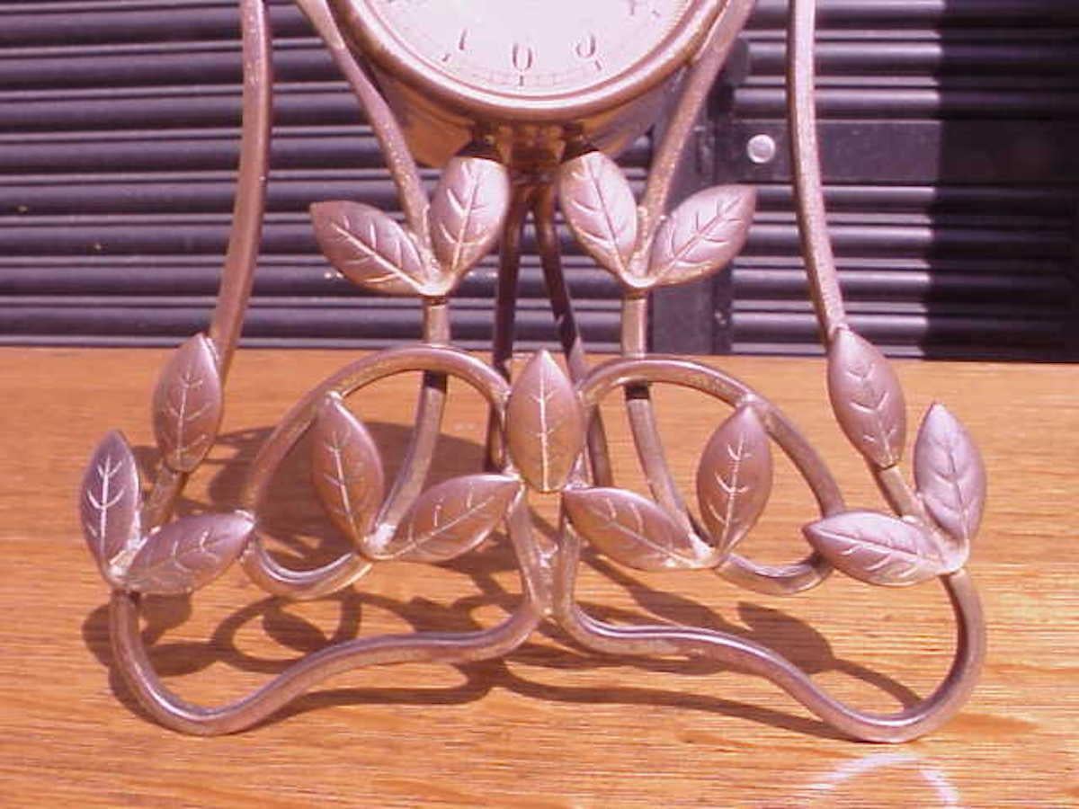 little hand clock