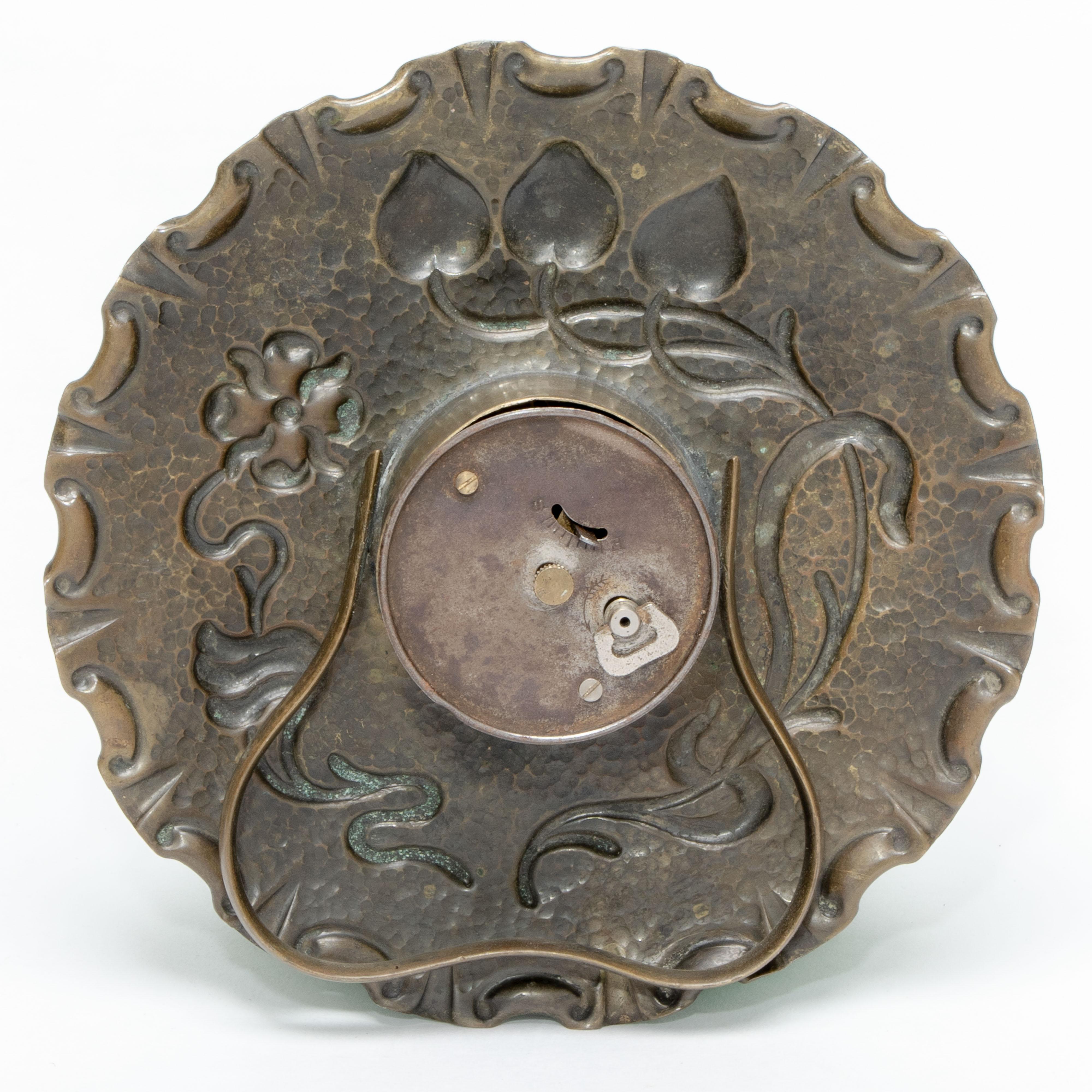 A little Arts & Crafts copper table clock in the shape of a flower head For Sale 2