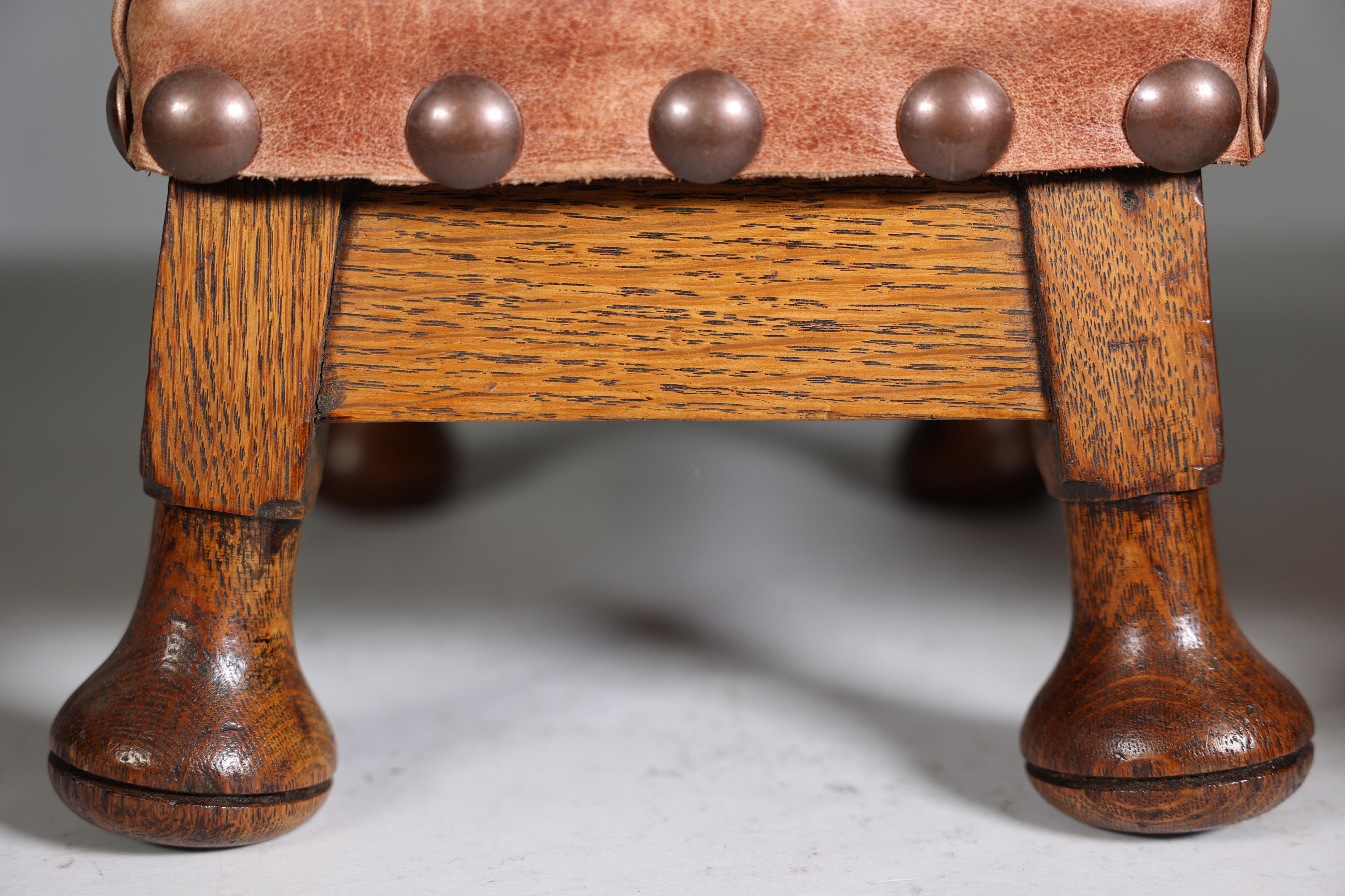 A little pair of Aesthetic Movement oak Thebe stools with leather studded seats For Sale 4