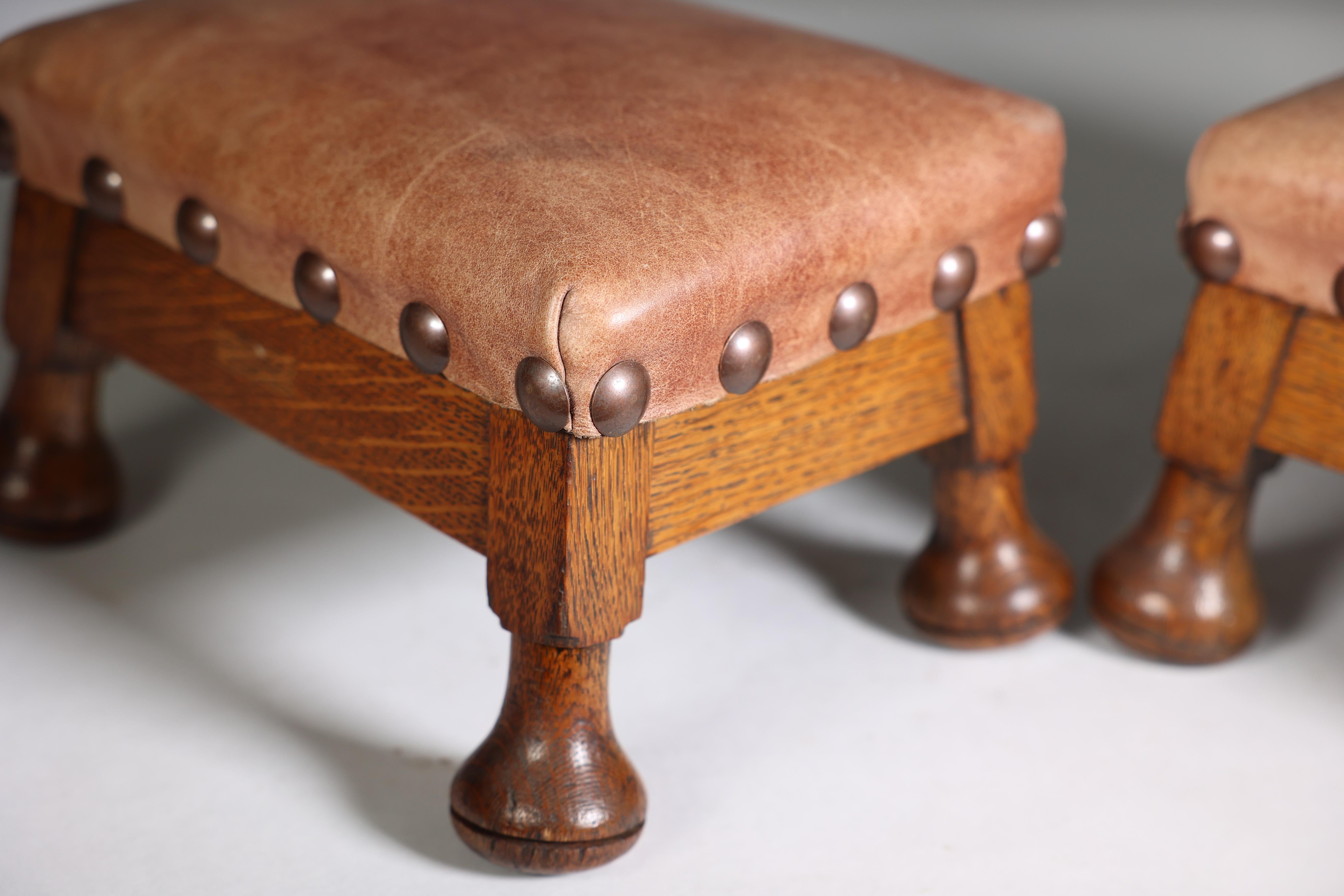 A little pair of Aesthetic Movement oak Thebe stools with leather studded seats For Sale 2