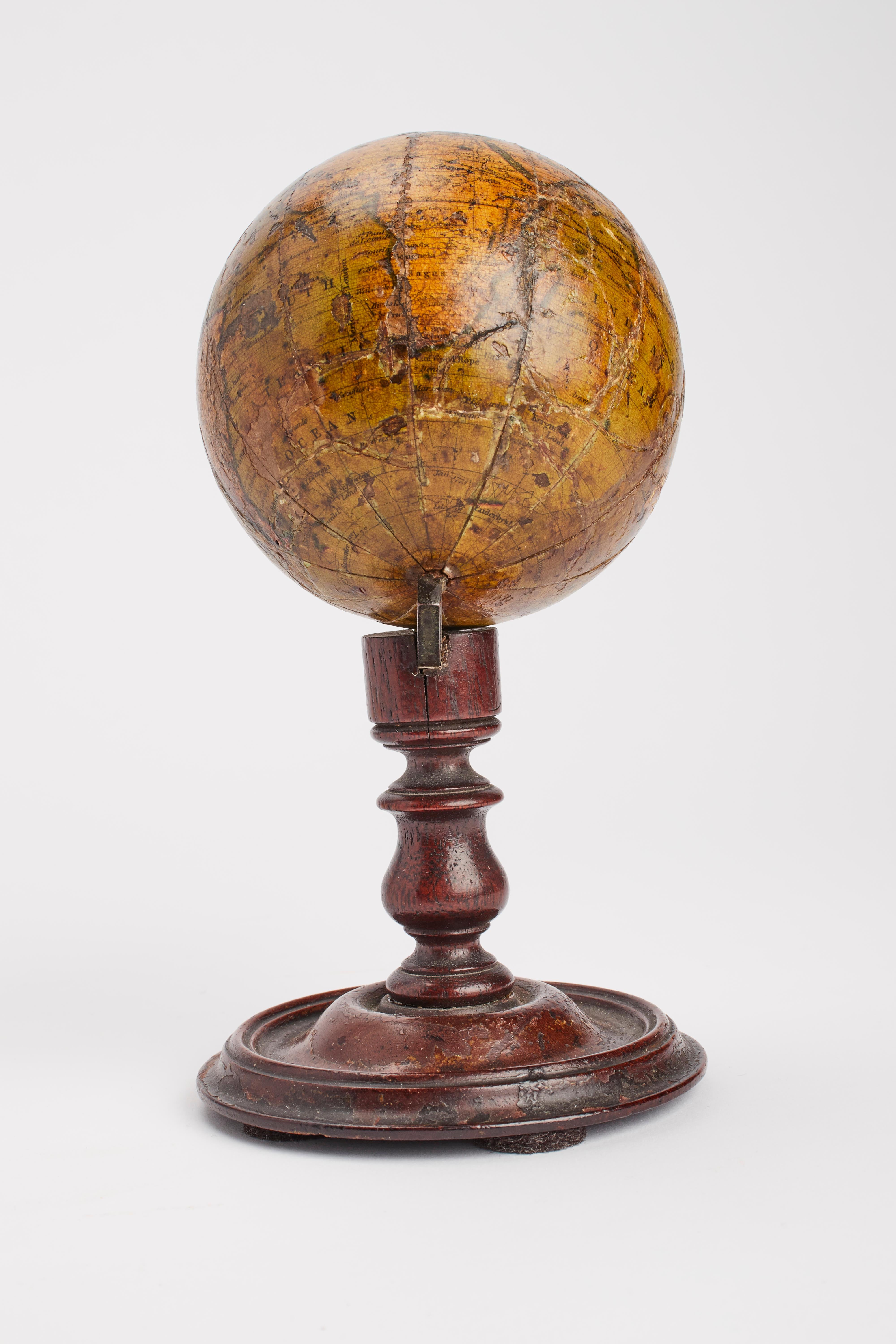 English A little terrestral globe by Newton, London 1820.  For Sale