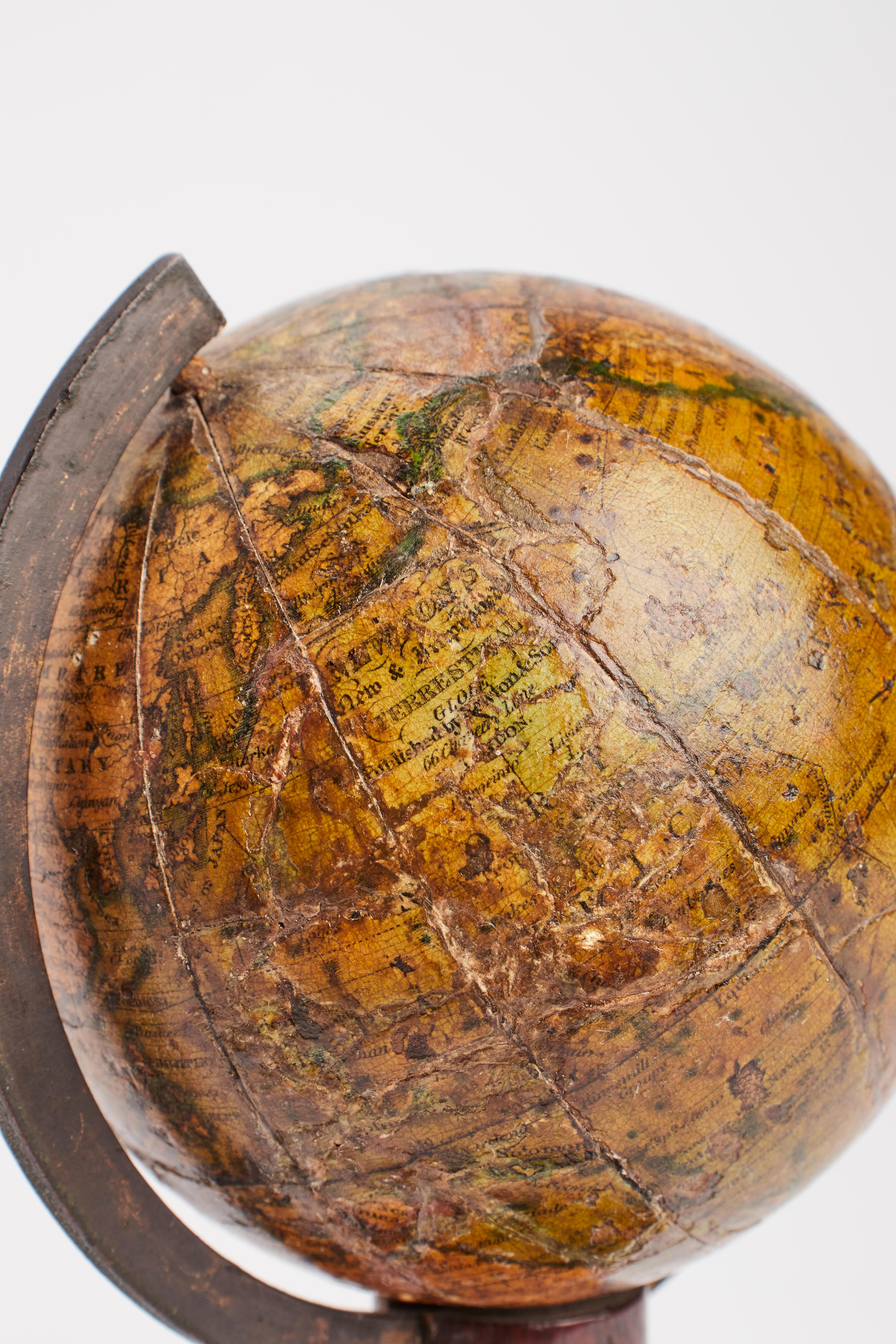 19th Century A little terrestral globe by Newton, London 1820.  For Sale