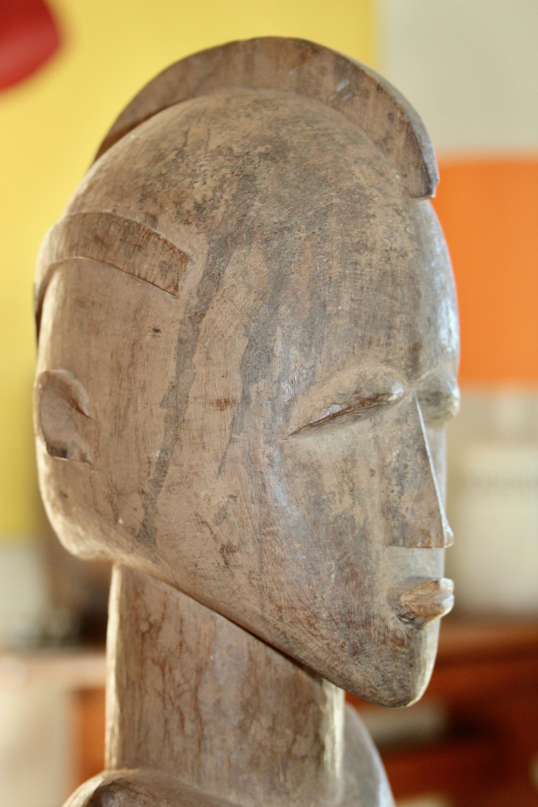 Une sculpture de Lobi en vente 9
