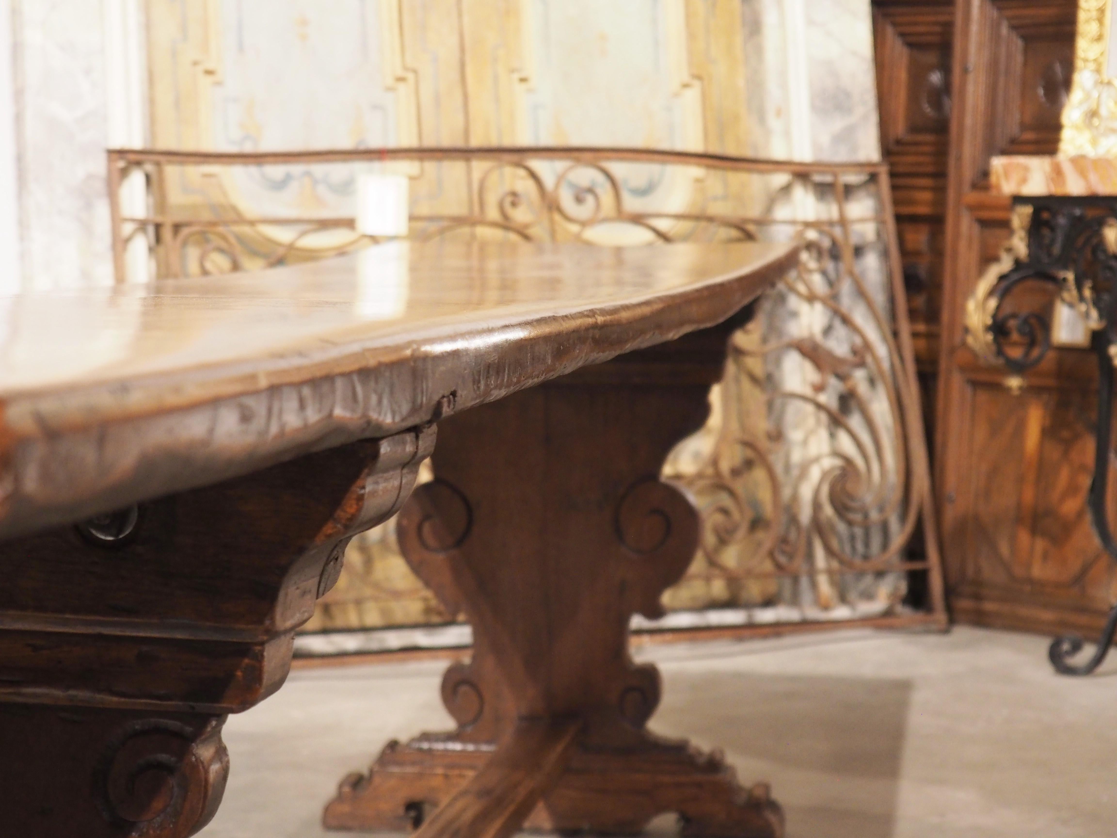 Long 17th Century Single Walnut Plank Refectory Table from Tuscany, Italy For Sale 10